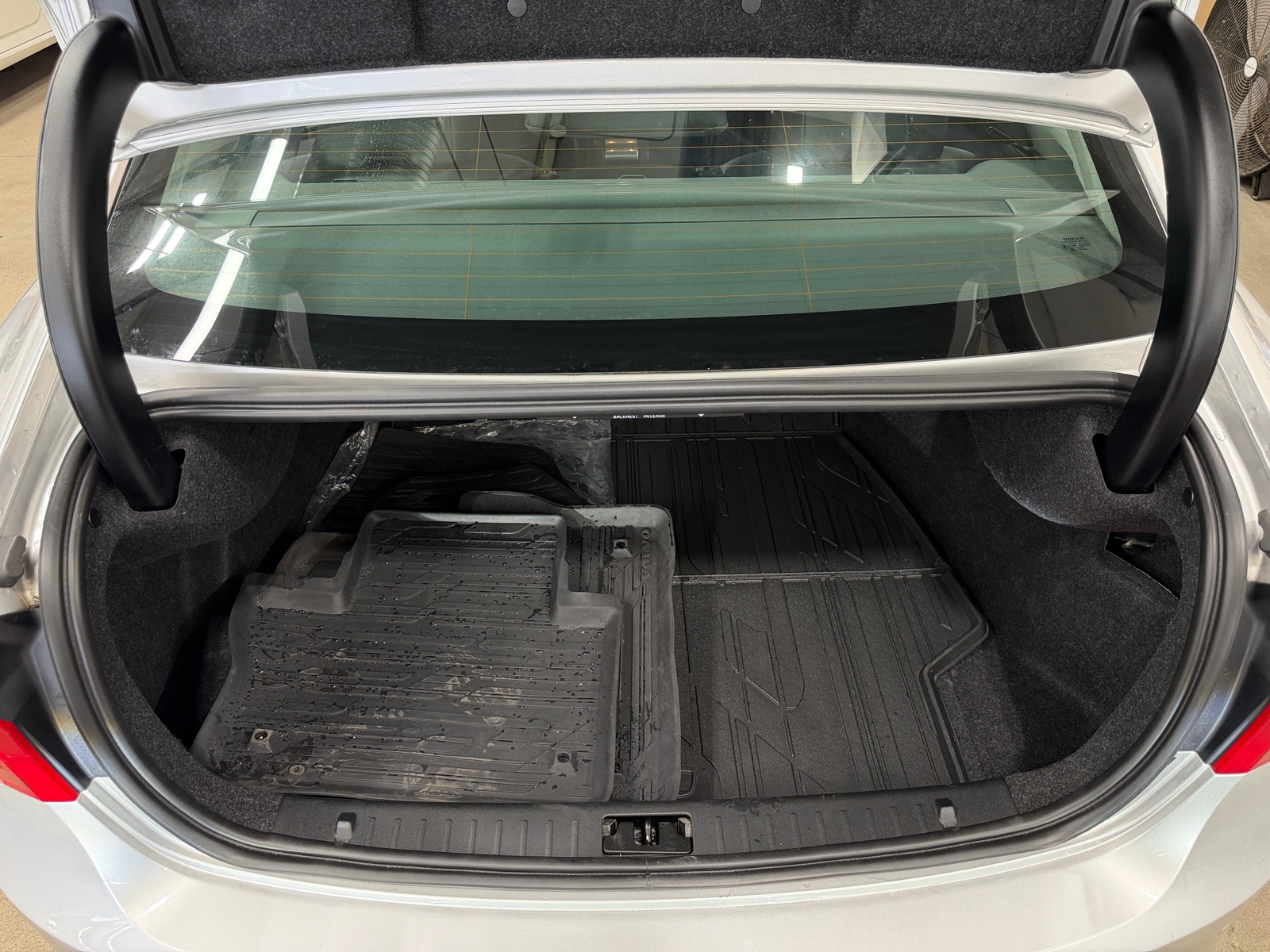Thumbnail: 2018 Volvo S60 - 6