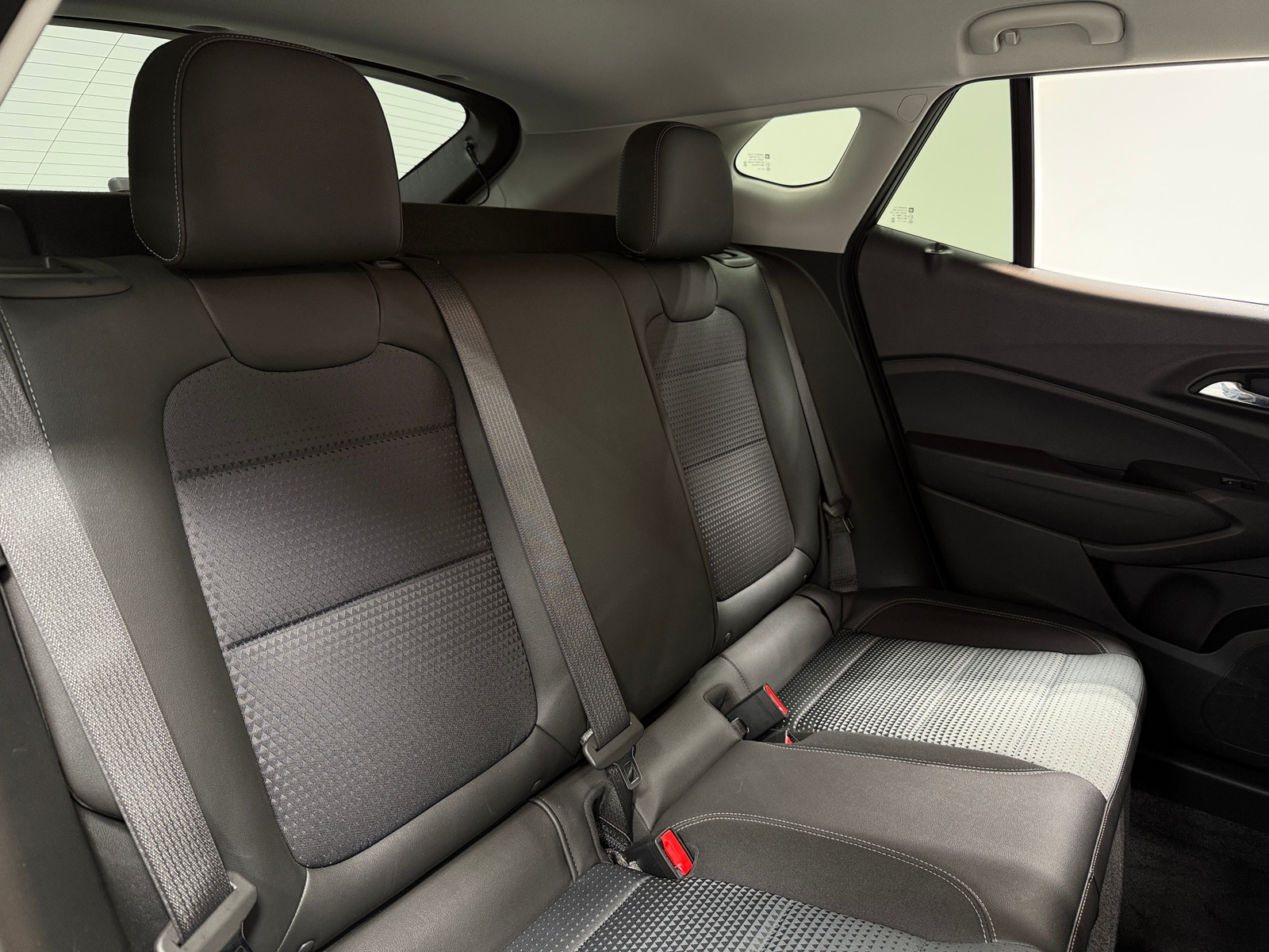 Thumbnail: 2025 Chevrolet Trax - 5