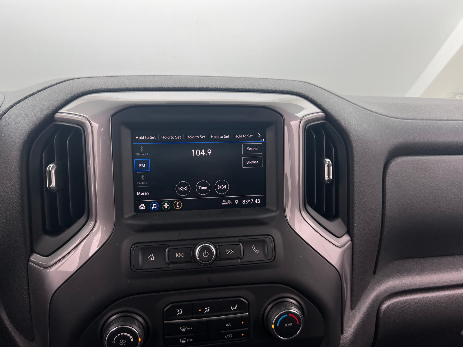 Thumbnail: 2021 Chevrolet Silverado 1500 - 4