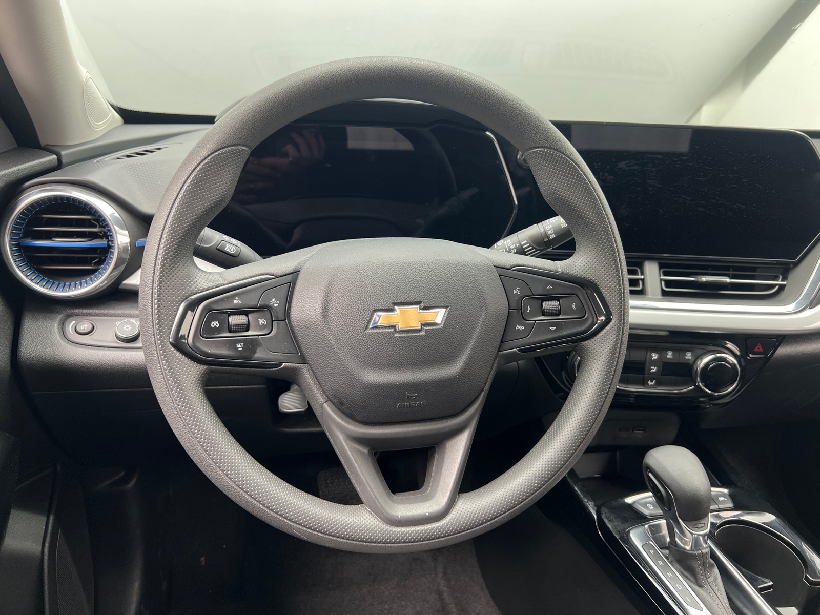 Thumbnail: 2025 Chevrolet Trax - 4