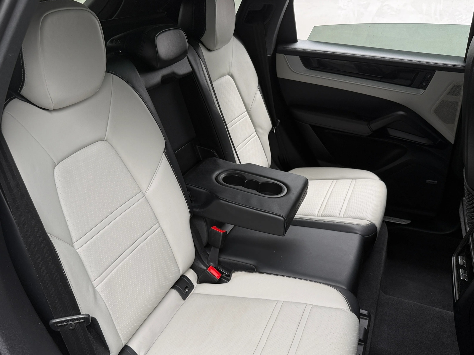 Thumbnail: 2024 Porsche Cayenne - 5