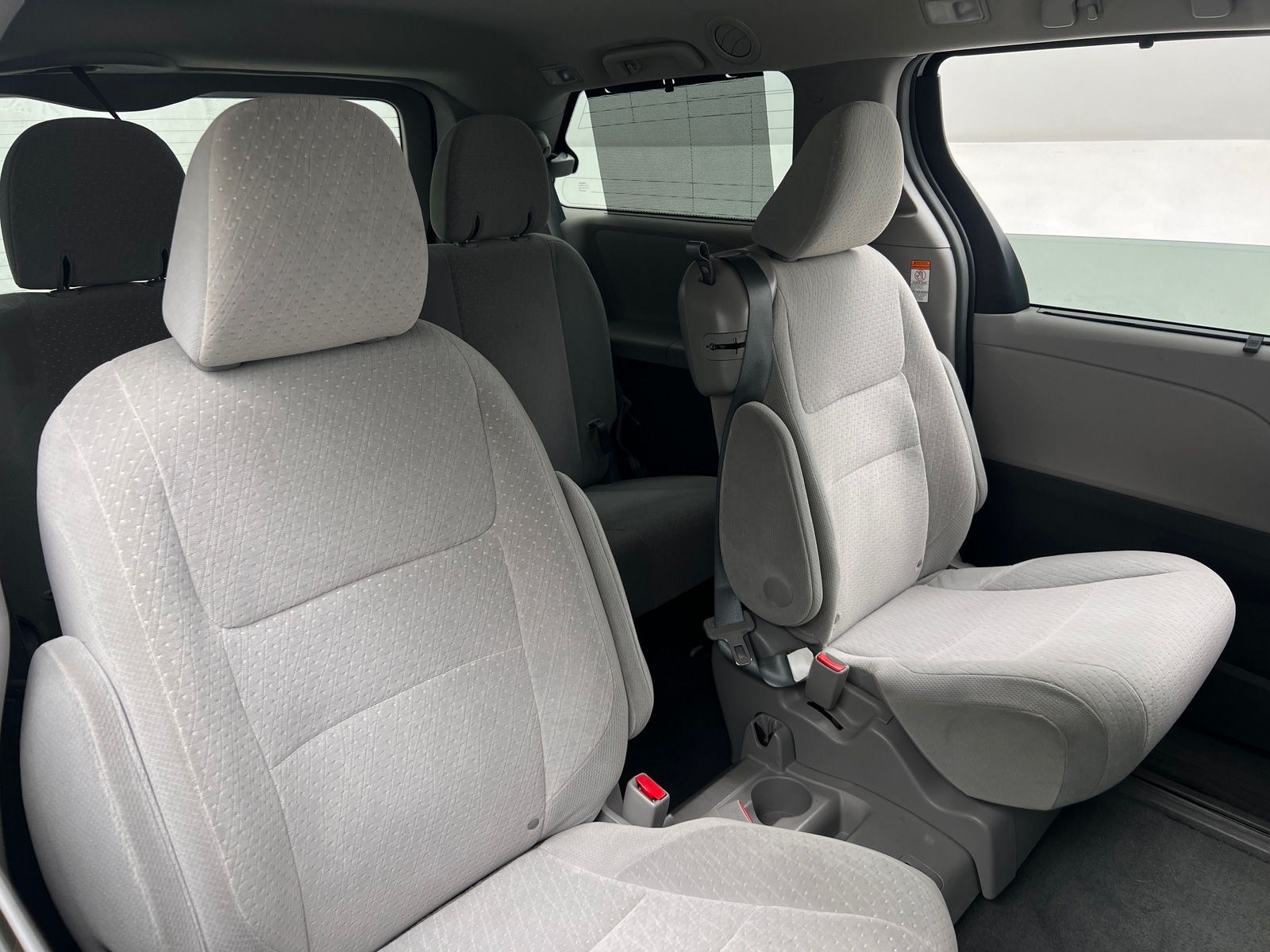 Thumbnail: 2015 Toyota Sienna - 6
