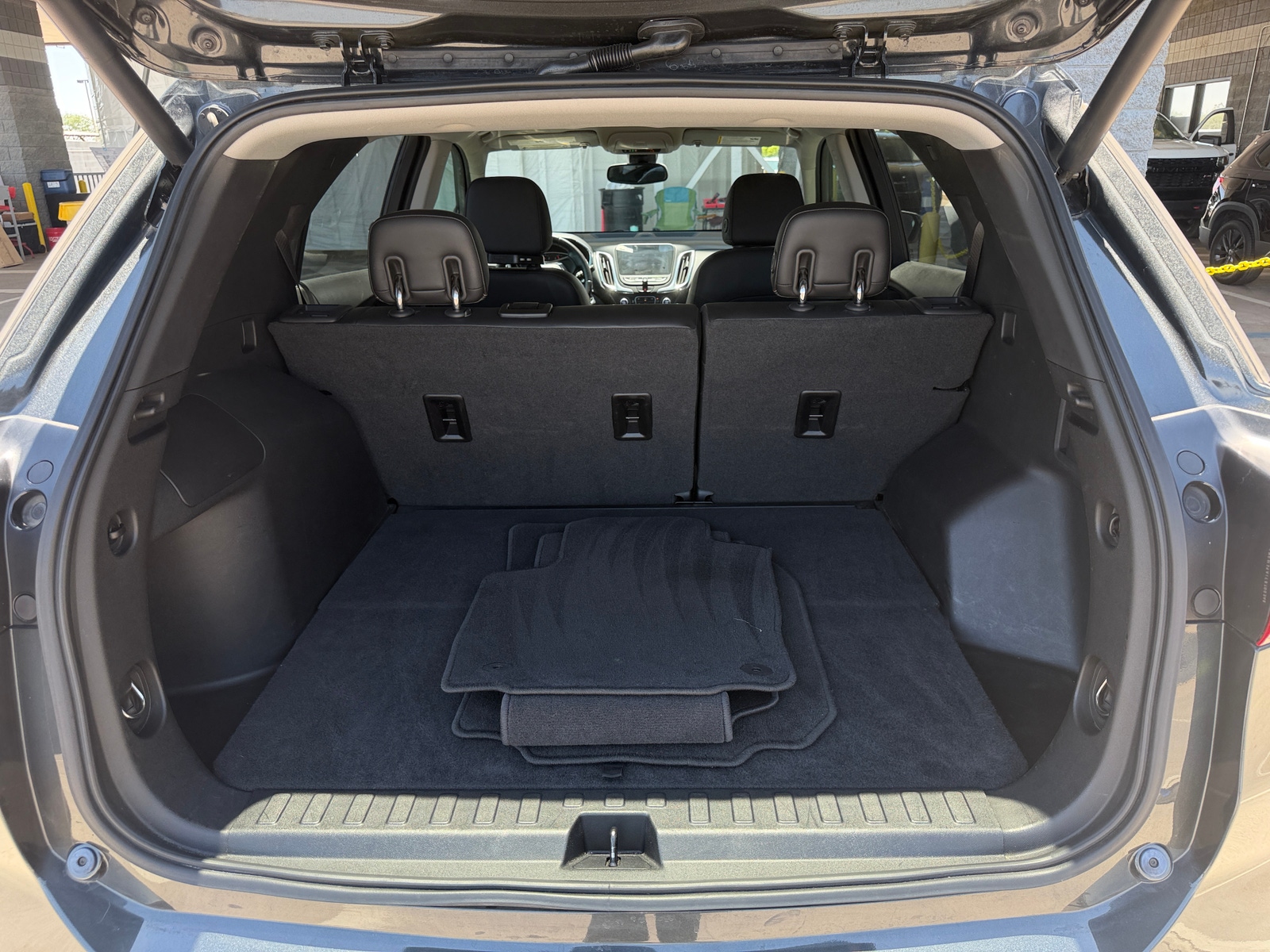 Thumbnail: 2020 Chevrolet Equinox - 6