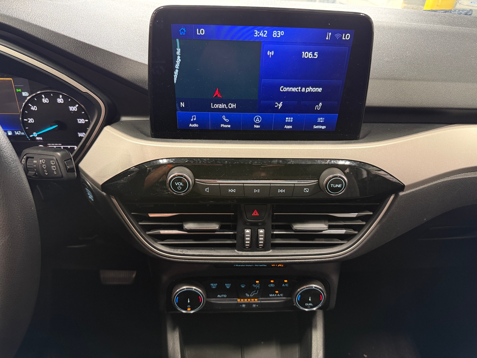 Thumbnail: 2022 Ford Escape - 4