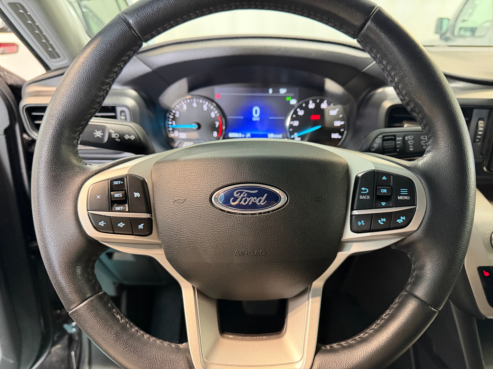 Thumbnail: 2021 Ford Explorer - 5