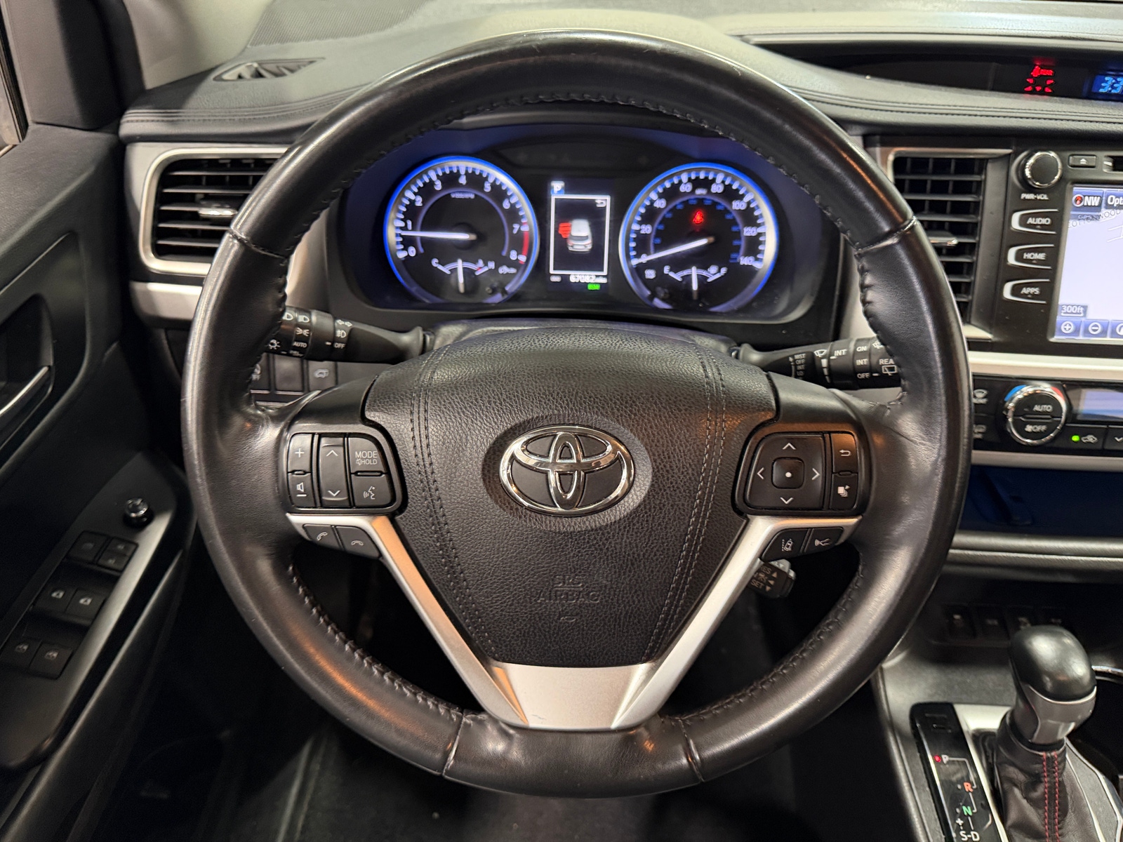 Thumbnail: 2019 Toyota Highlander - 4