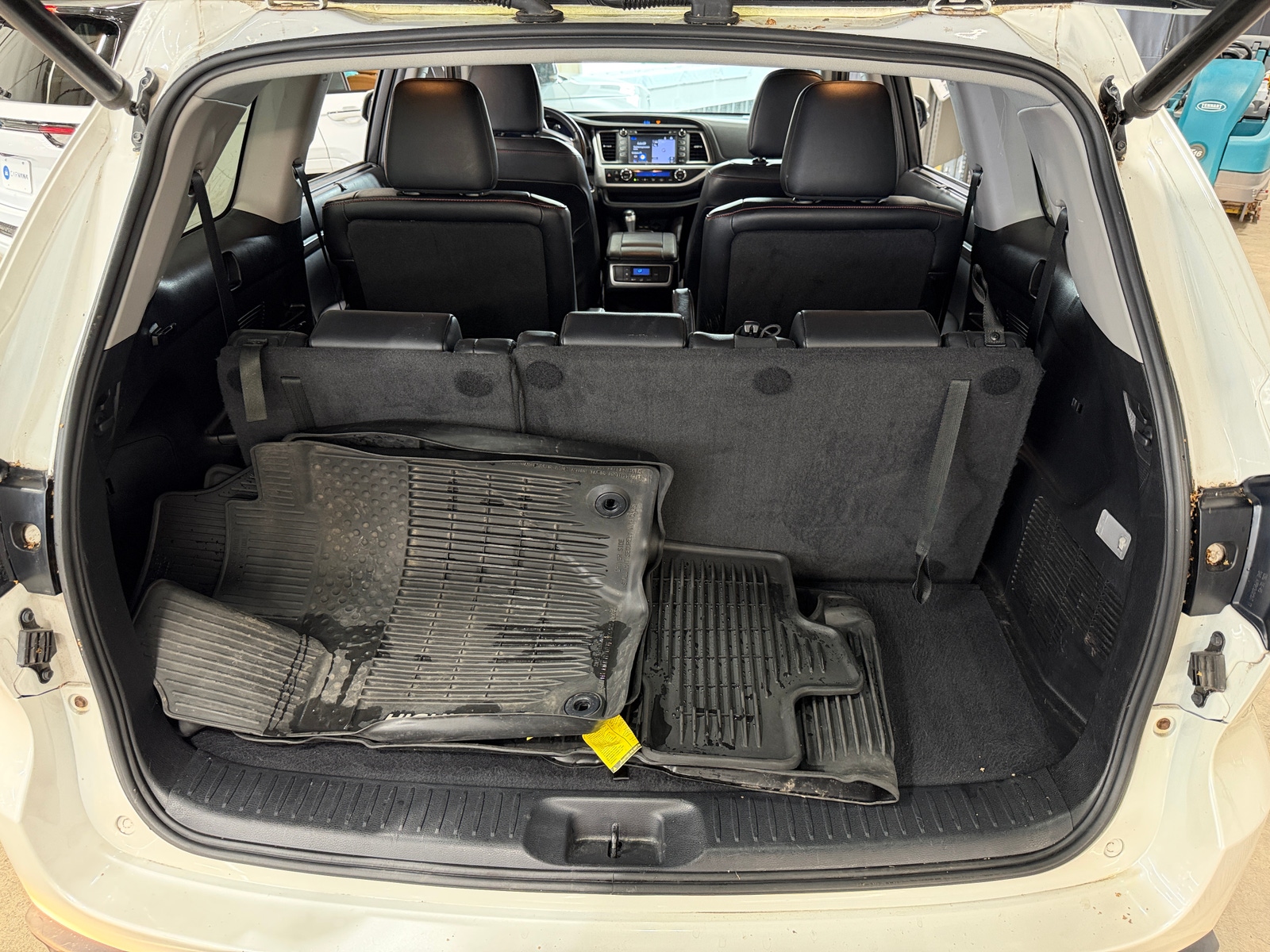 Thumbnail: 2019 Toyota Highlander - 6