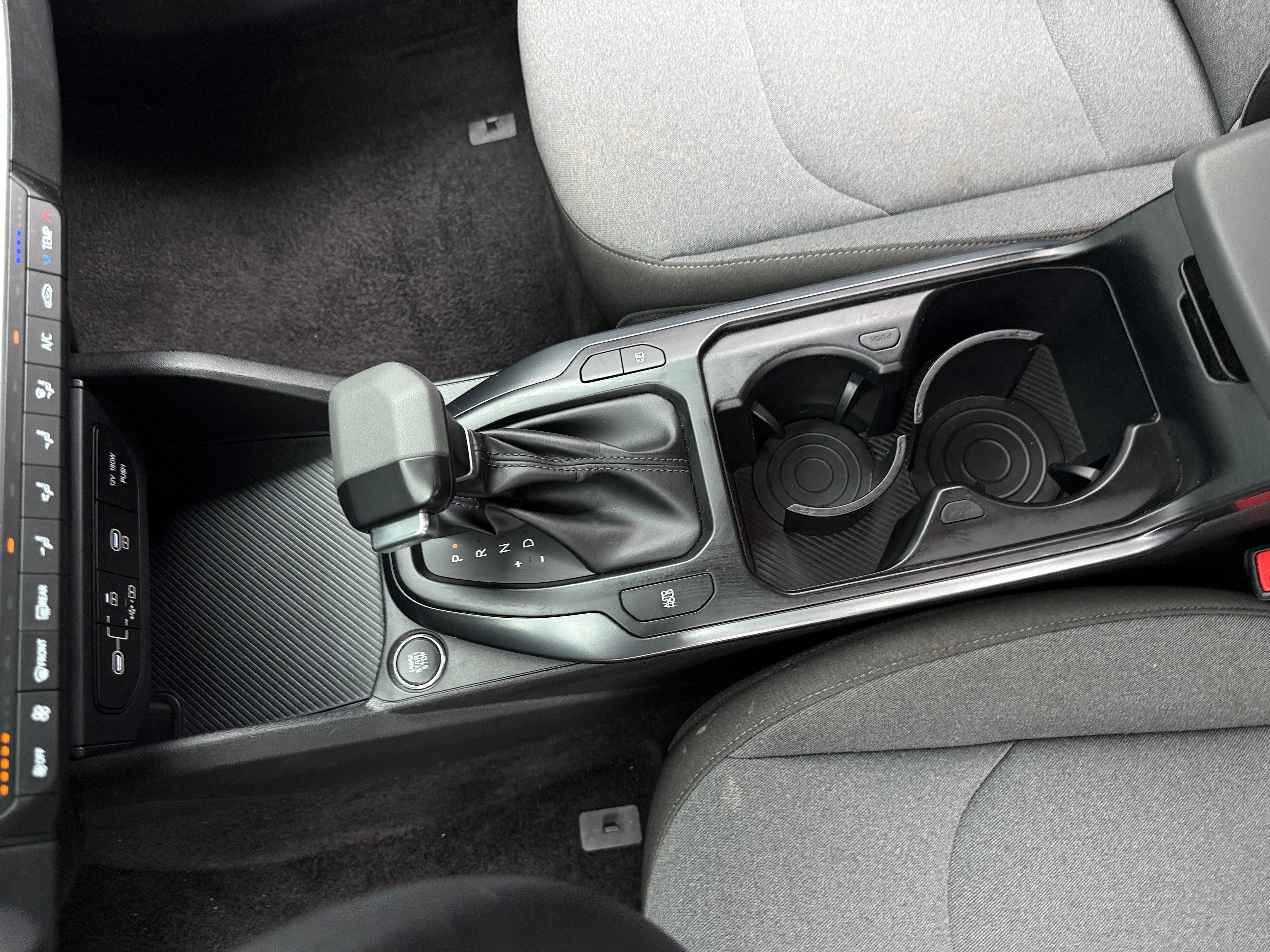 2025 Kia K4 LXS - Photo 7