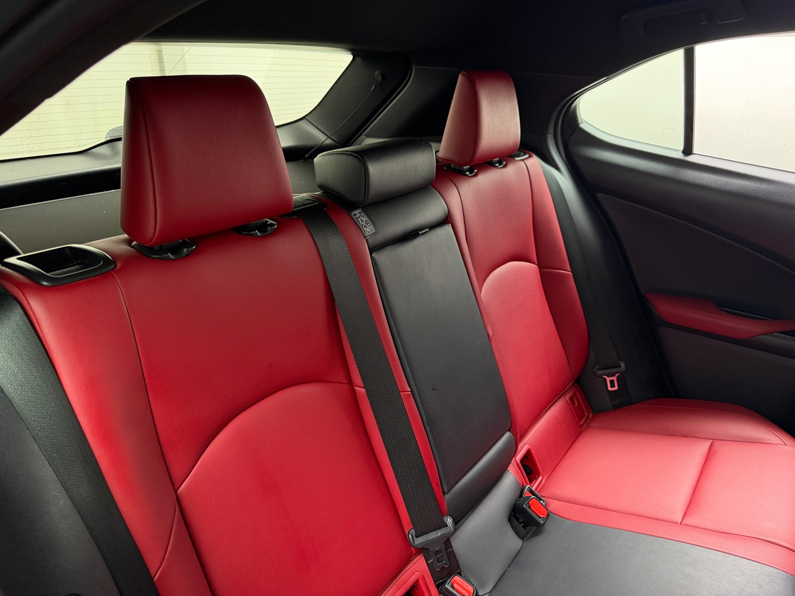 Thumbnail: 2019 Lexus UX - 6