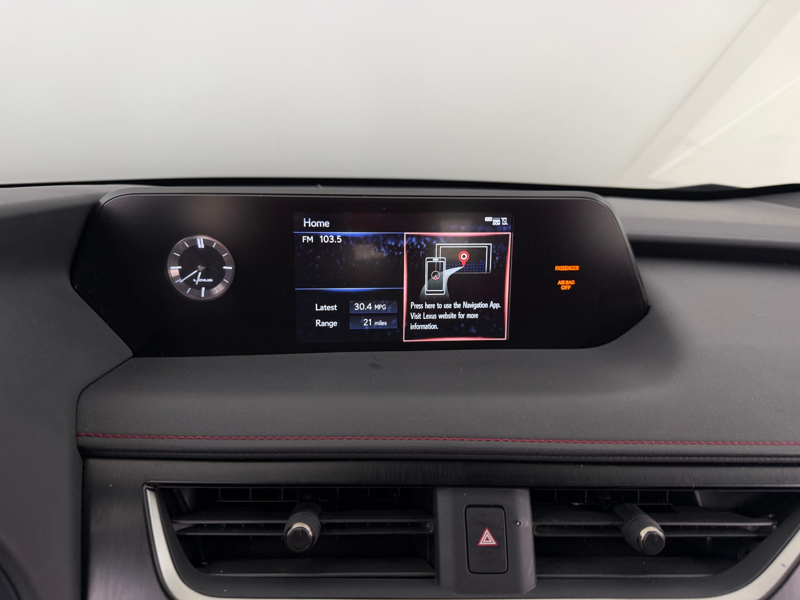 Thumbnail: 2019 Lexus UX - 4