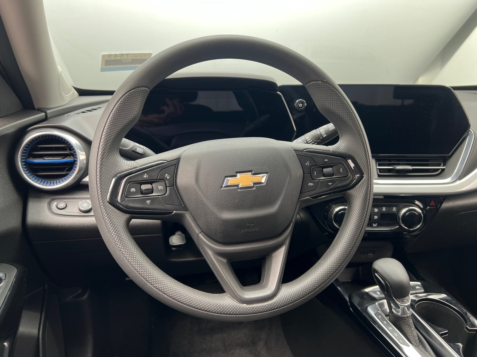 Thumbnail: 2025 Chevrolet Trax - 4