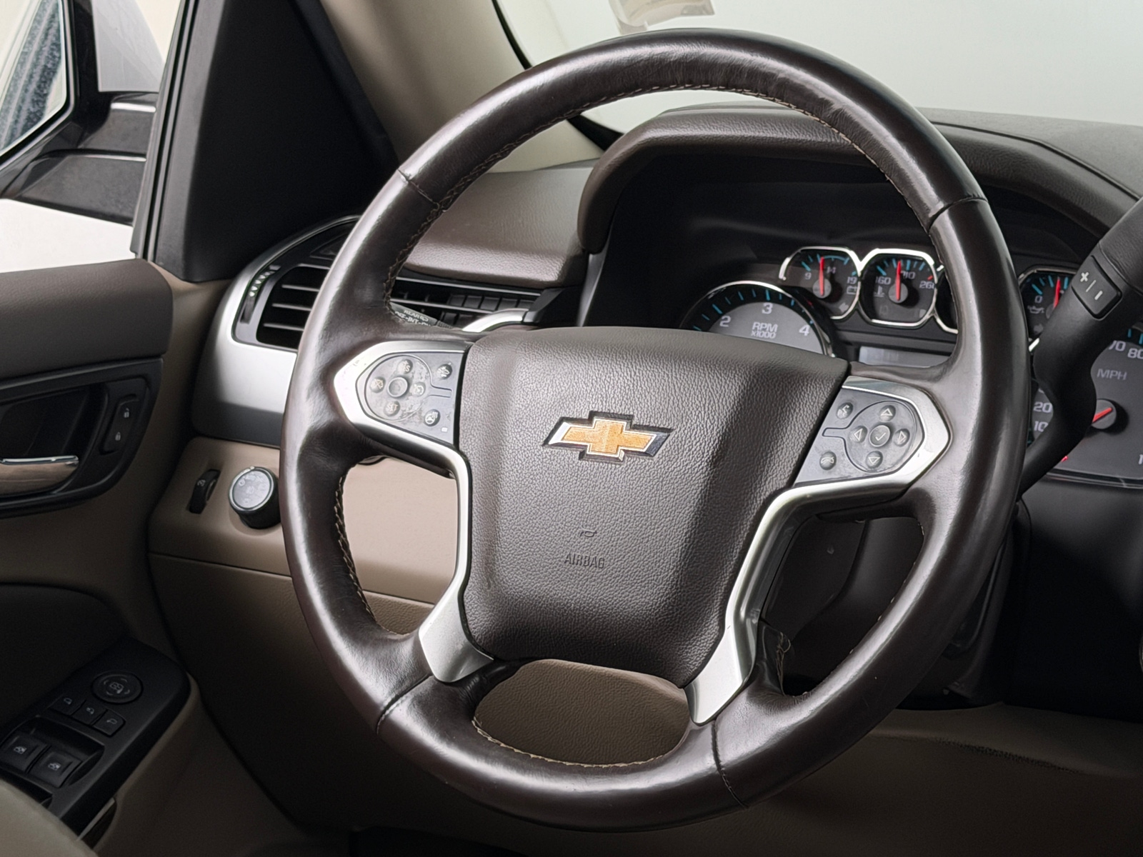 Thumbnail: 2020 Chevrolet Tahoe - 4