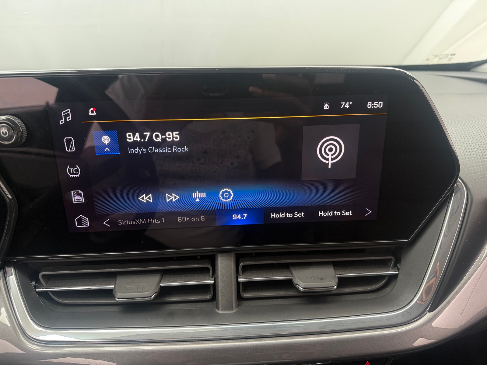 Thumbnail: 2025 Chevrolet Trax - 3