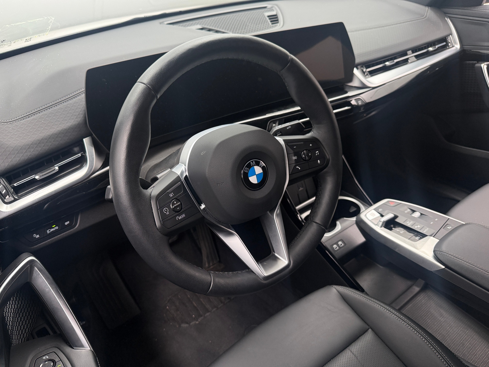 Thumbnail: 2025 BMW X2 - 4