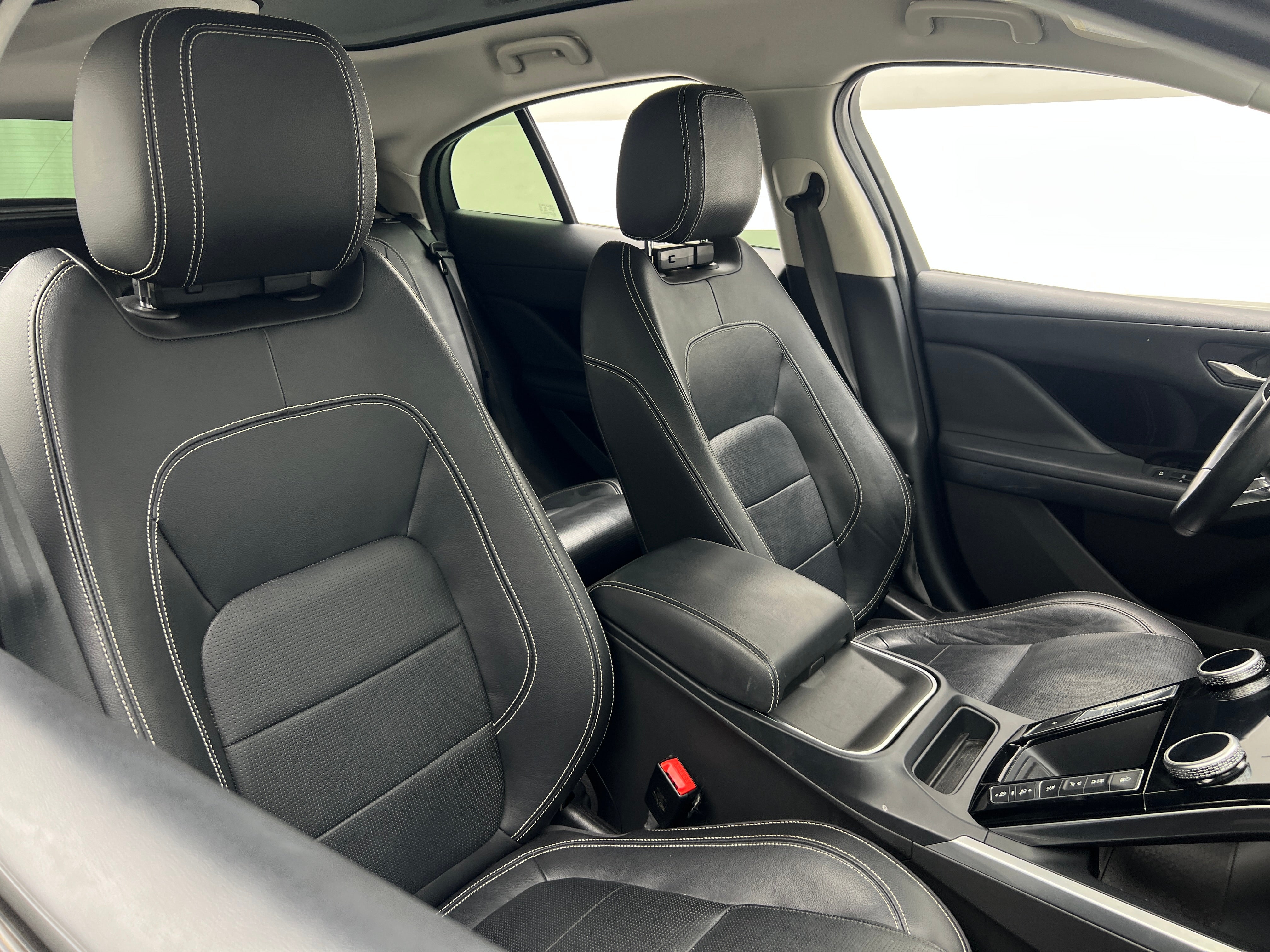 Used 2020 Jaguar I-PACE S with VIN SADHB2S18L1F83390 for sale in Oak Creek, WI