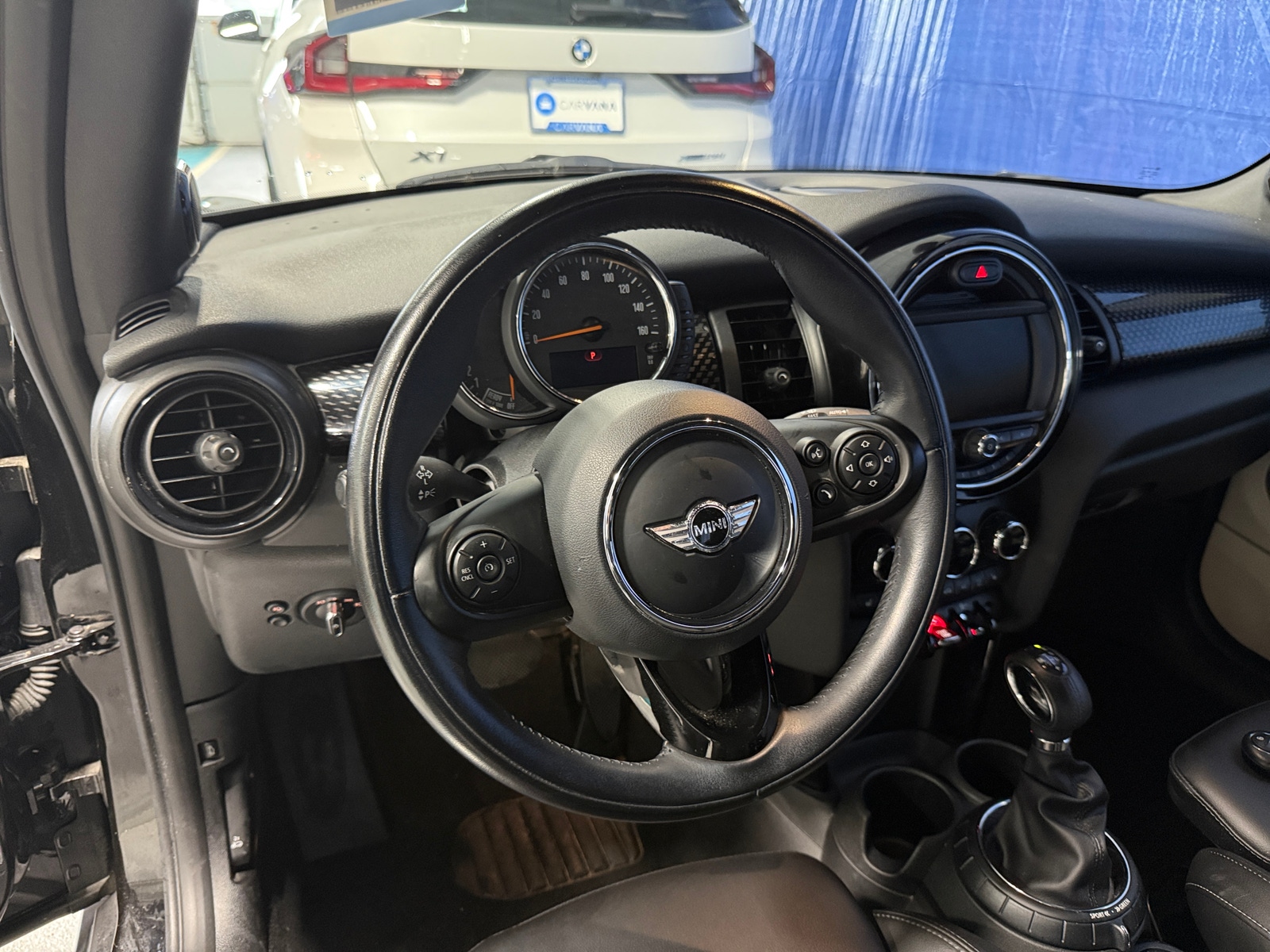 Thumbnail: 2017 MINI Cooper Convertible - 4