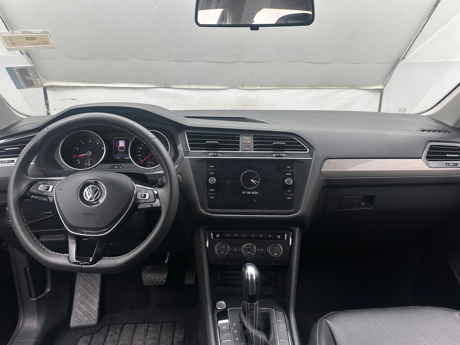 Thumbnail: 2021 Volkswagen Tiguan - 2