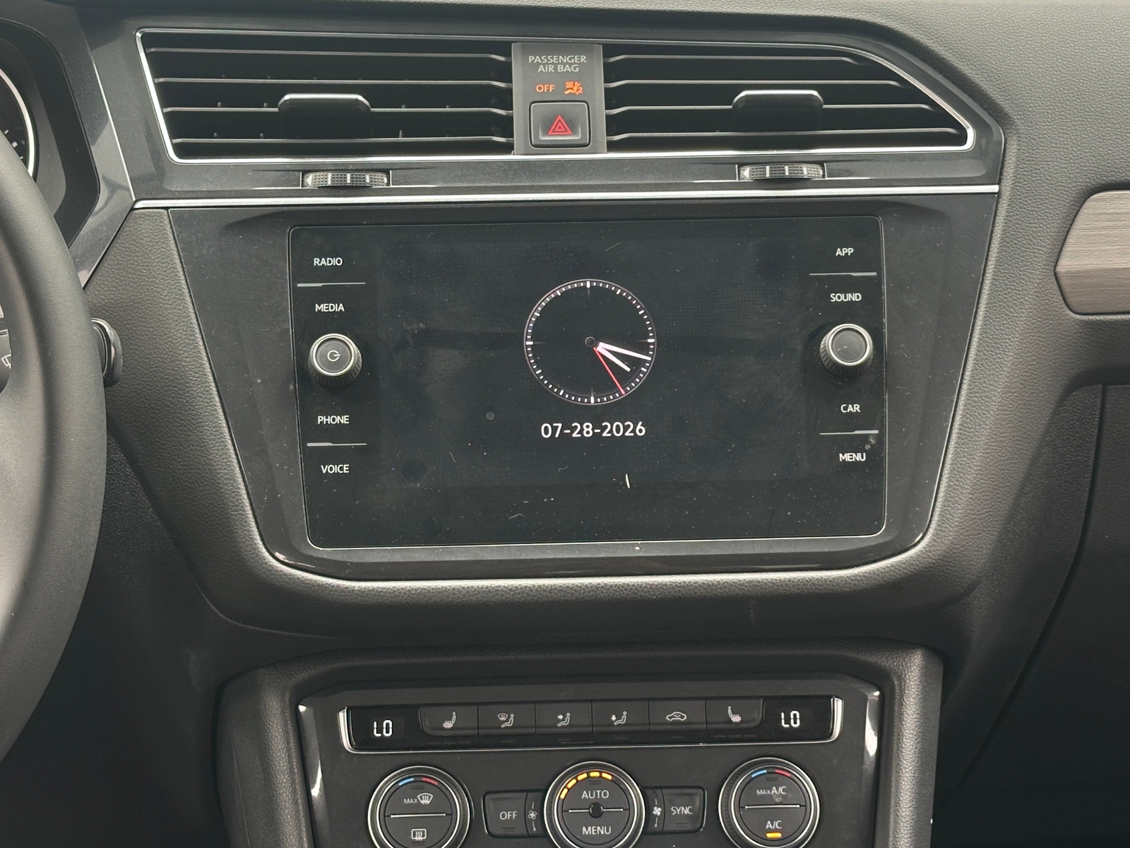 Thumbnail: 2021 Volkswagen Tiguan - 3