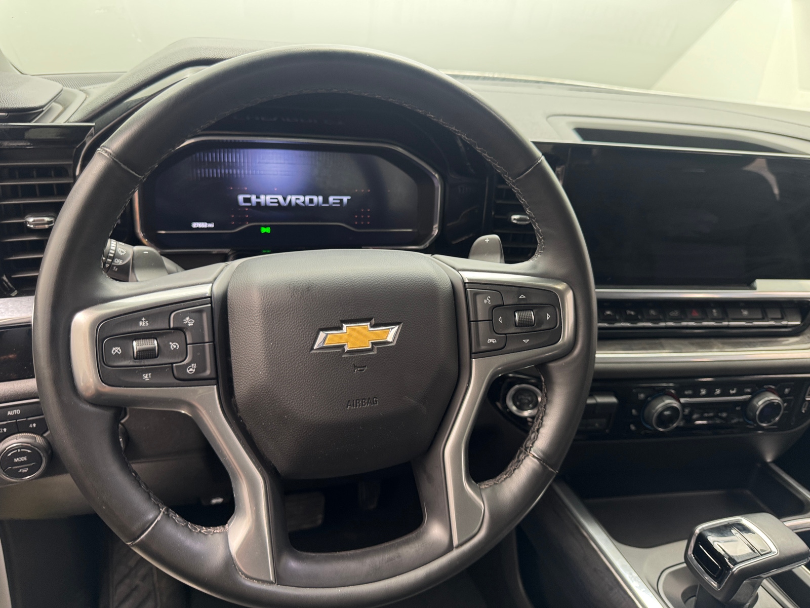 Thumbnail: 2025 Chevrolet Silverado 1500 - 4