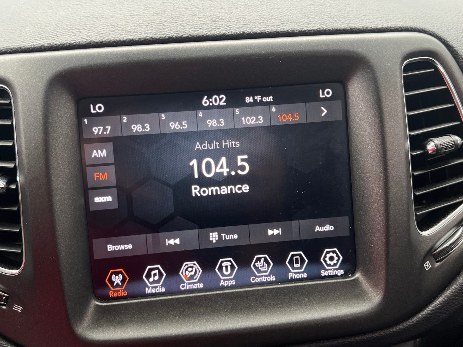 Thumbnail: 2019 Jeep Compass - 3