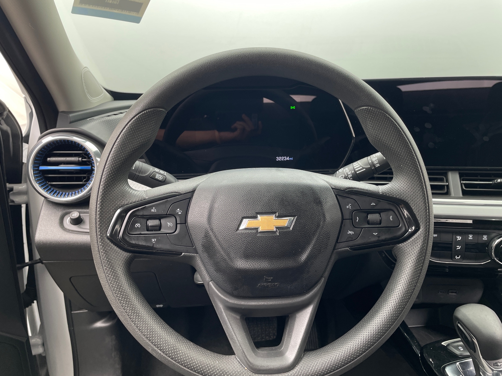 Thumbnail: 2025 Chevrolet Trax - 4