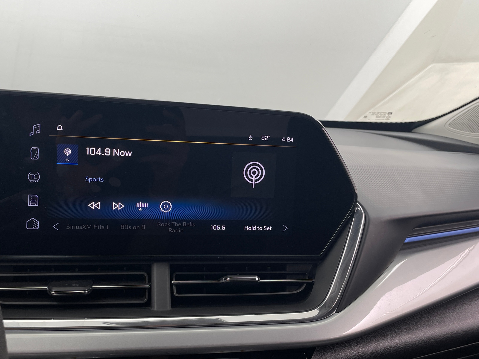 Thumbnail: 2025 Chevrolet Trax - 3