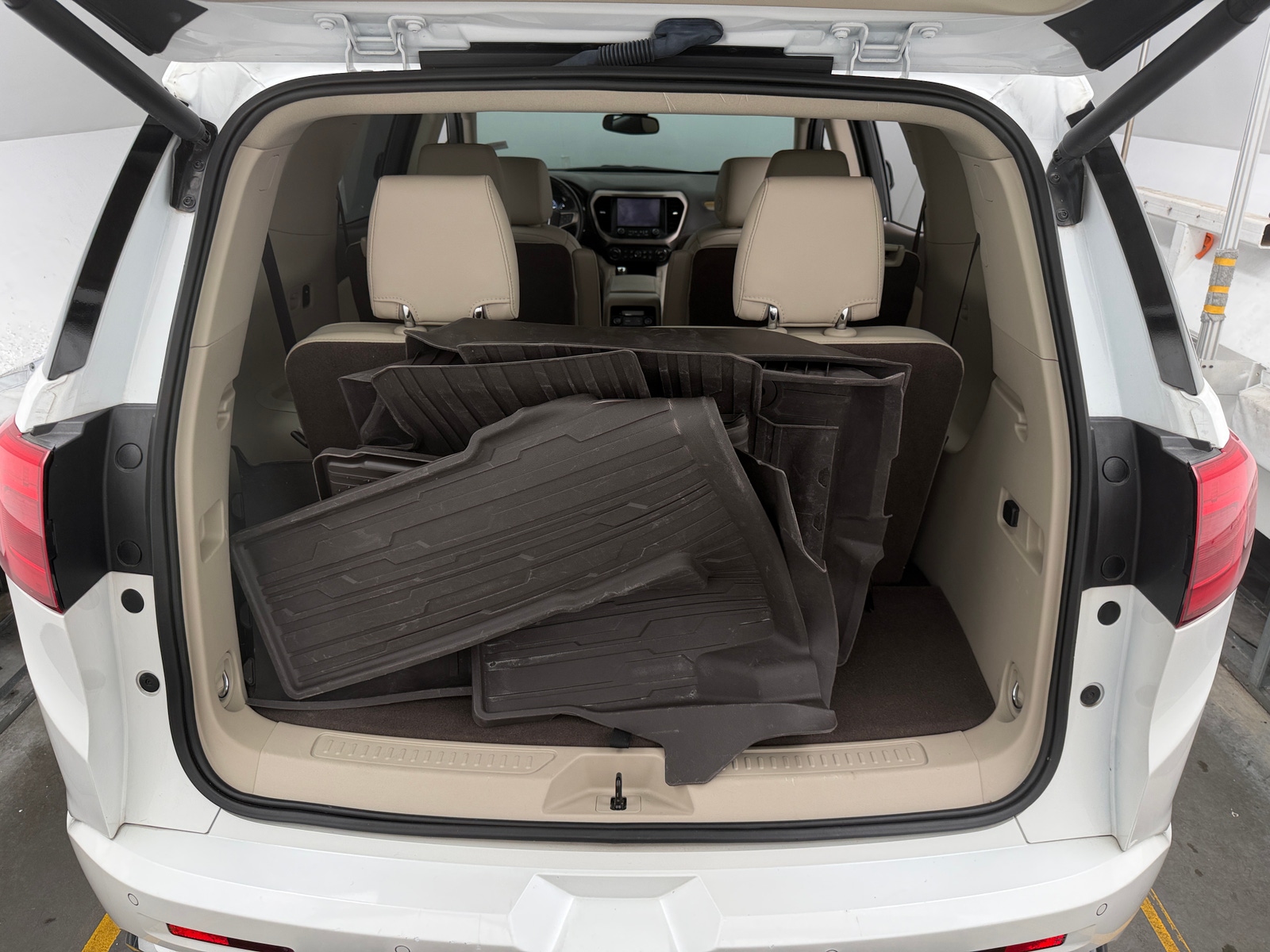 Thumbnail: 2019 GMC Acadia - 6