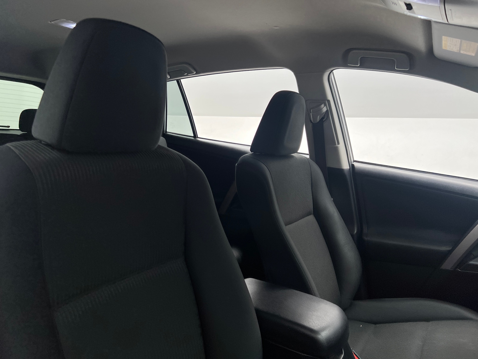 Thumbnail: 2018 Toyota RAV4 - 2