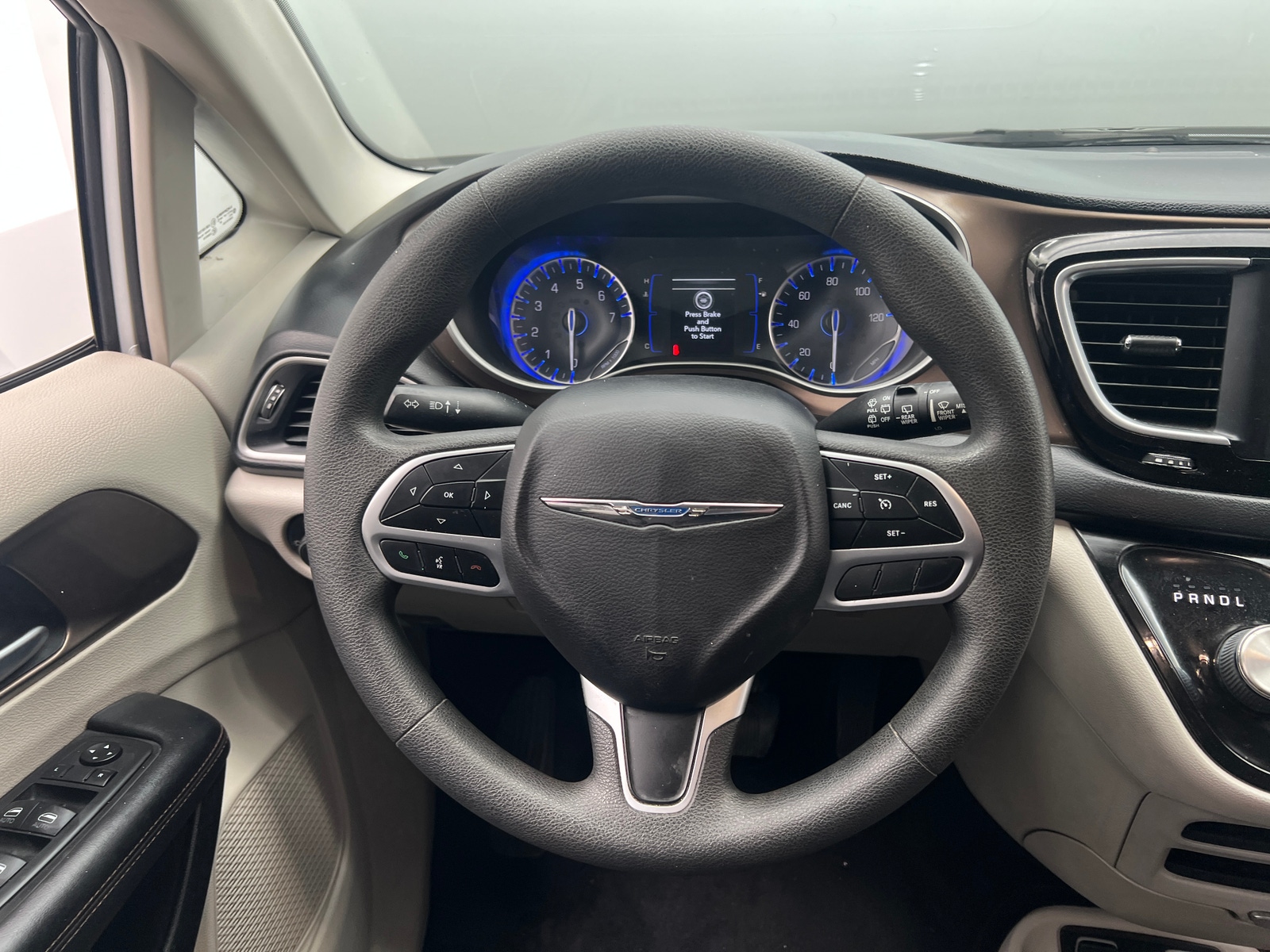 Thumbnail: 2018 Chrysler Pacifica - 5