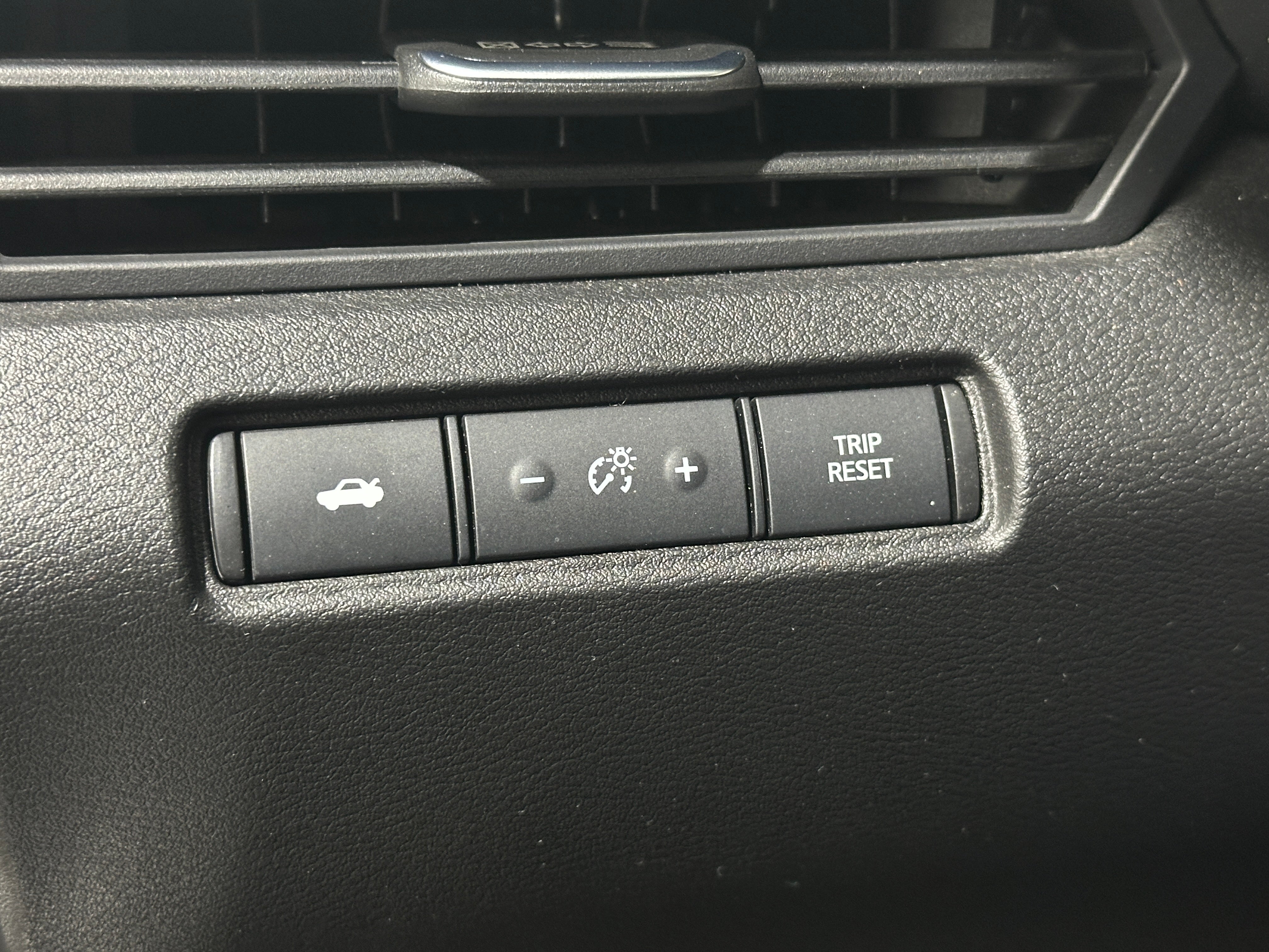 2025 Nissan Altima SV - Photo 10