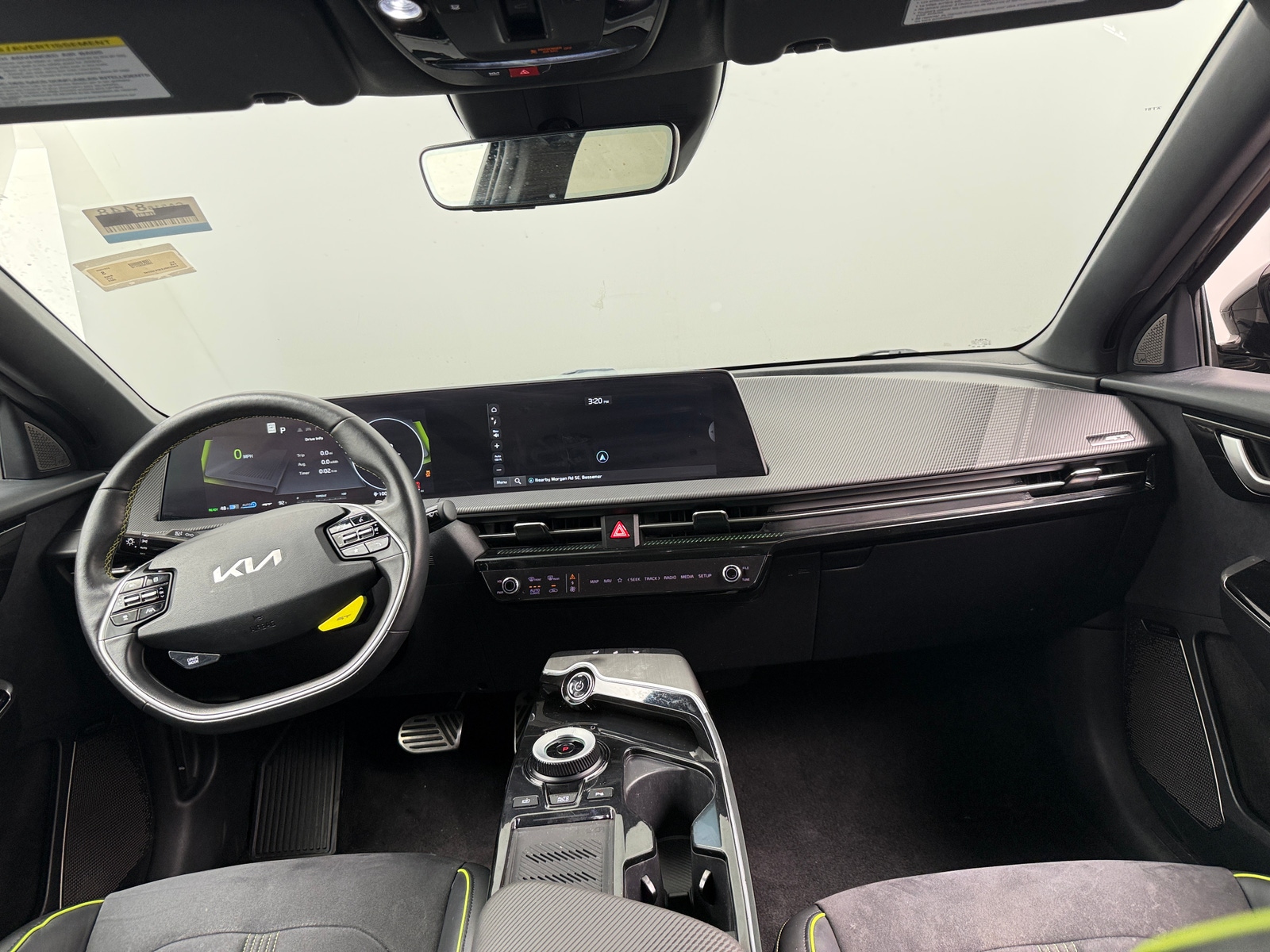 Thumbnail: 2023 Kia EV6 - 2