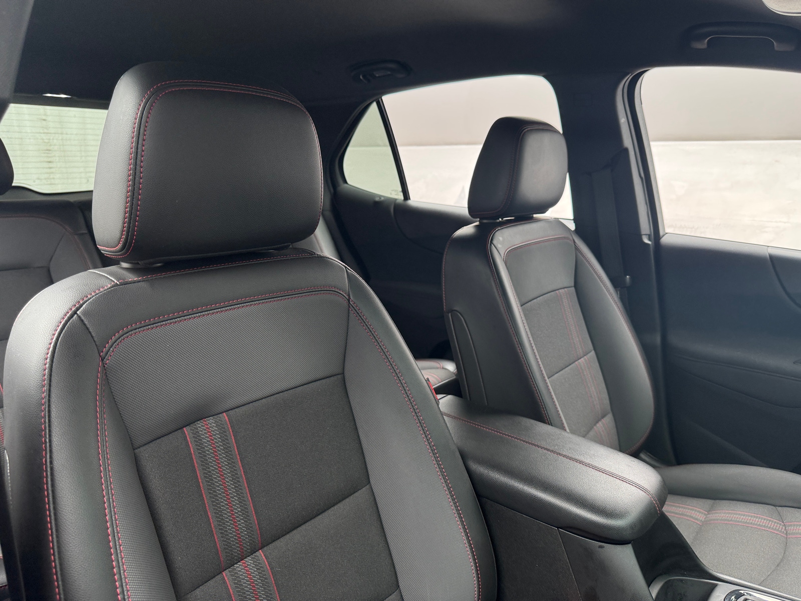 Thumbnail: 2022 Chevrolet Equinox - 2