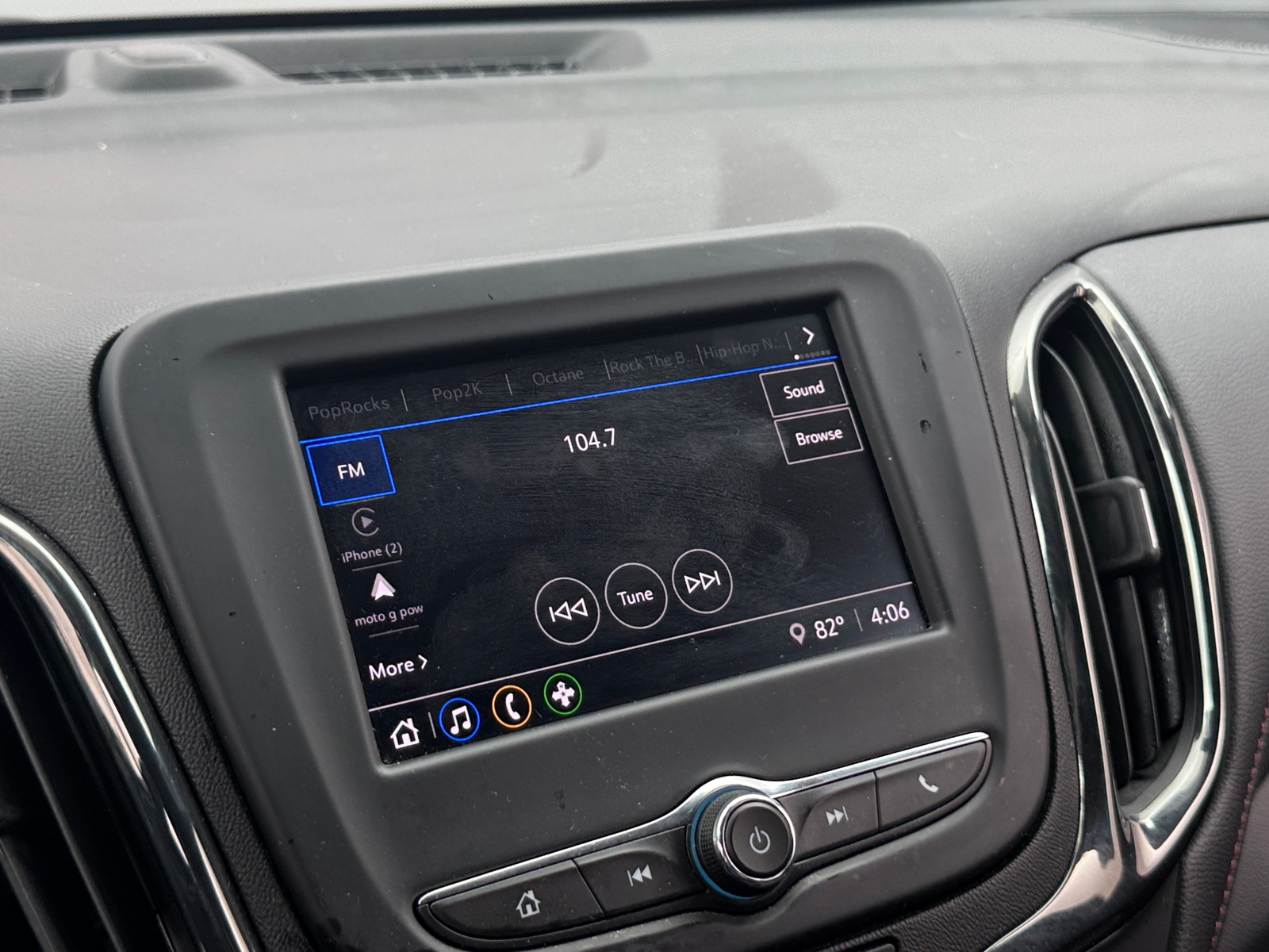 Thumbnail: 2022 Chevrolet Equinox - 4
