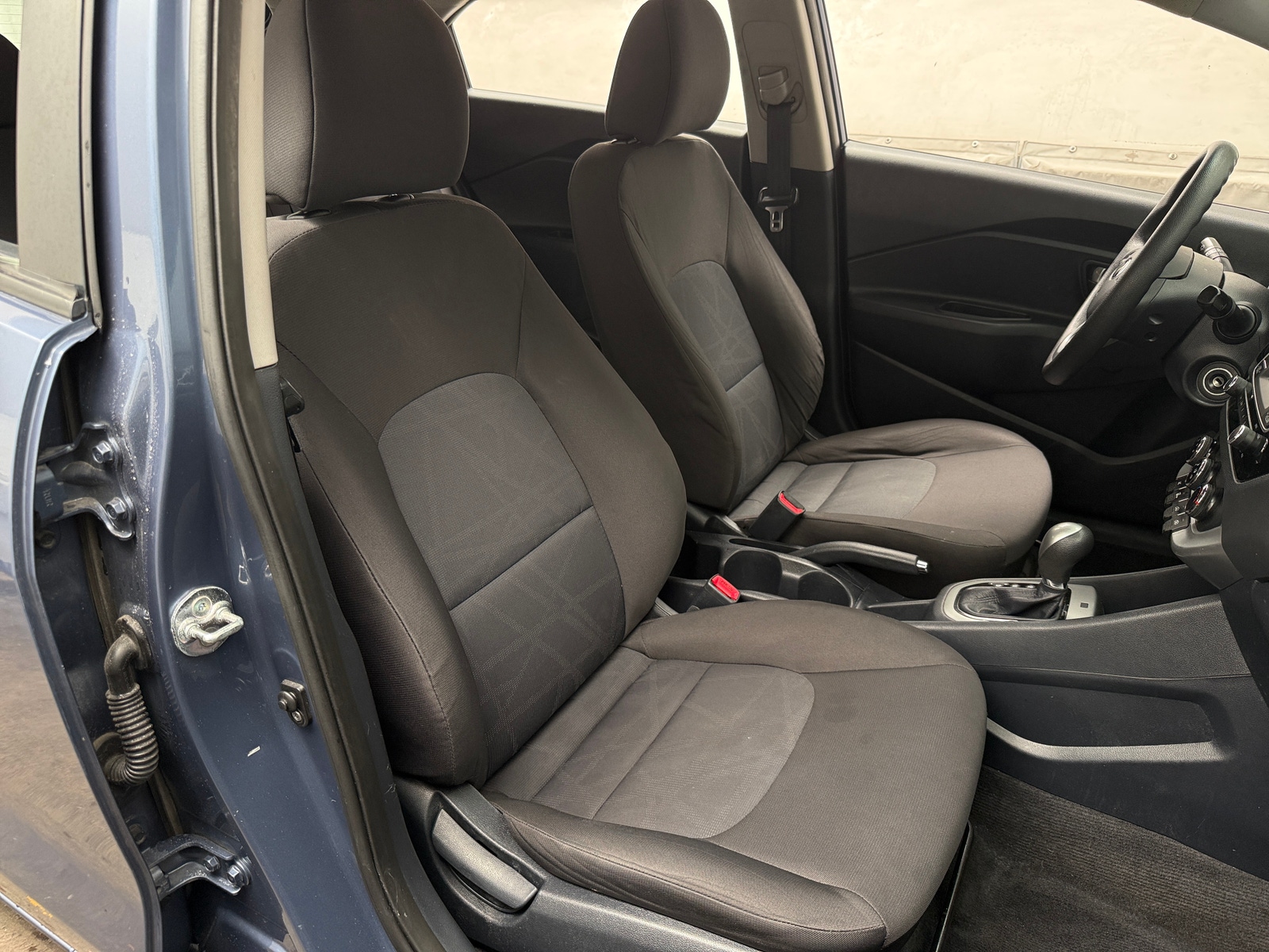 Thumbnail: 2016 Kia Rio - 2