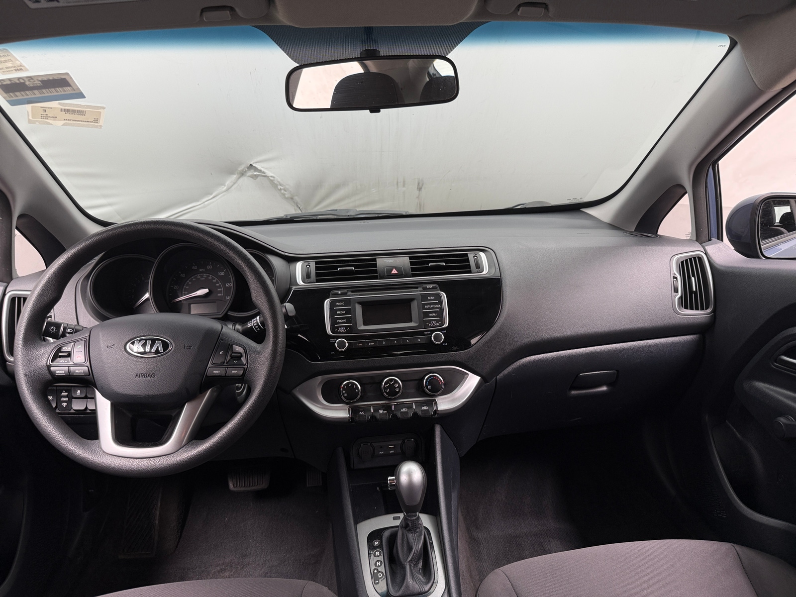Thumbnail: 2016 Kia Rio - 3