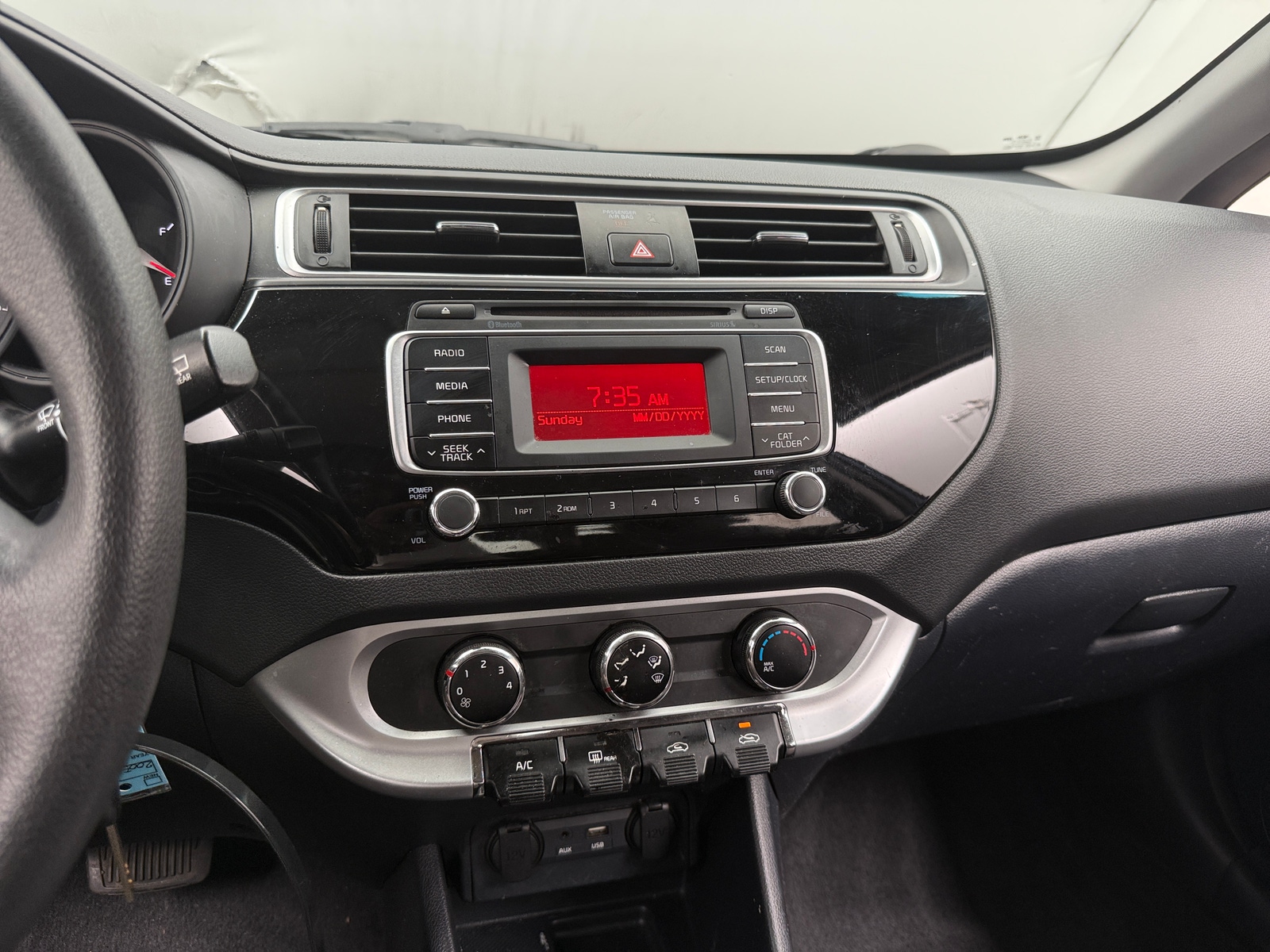 Thumbnail: 2016 Kia Rio - 4
