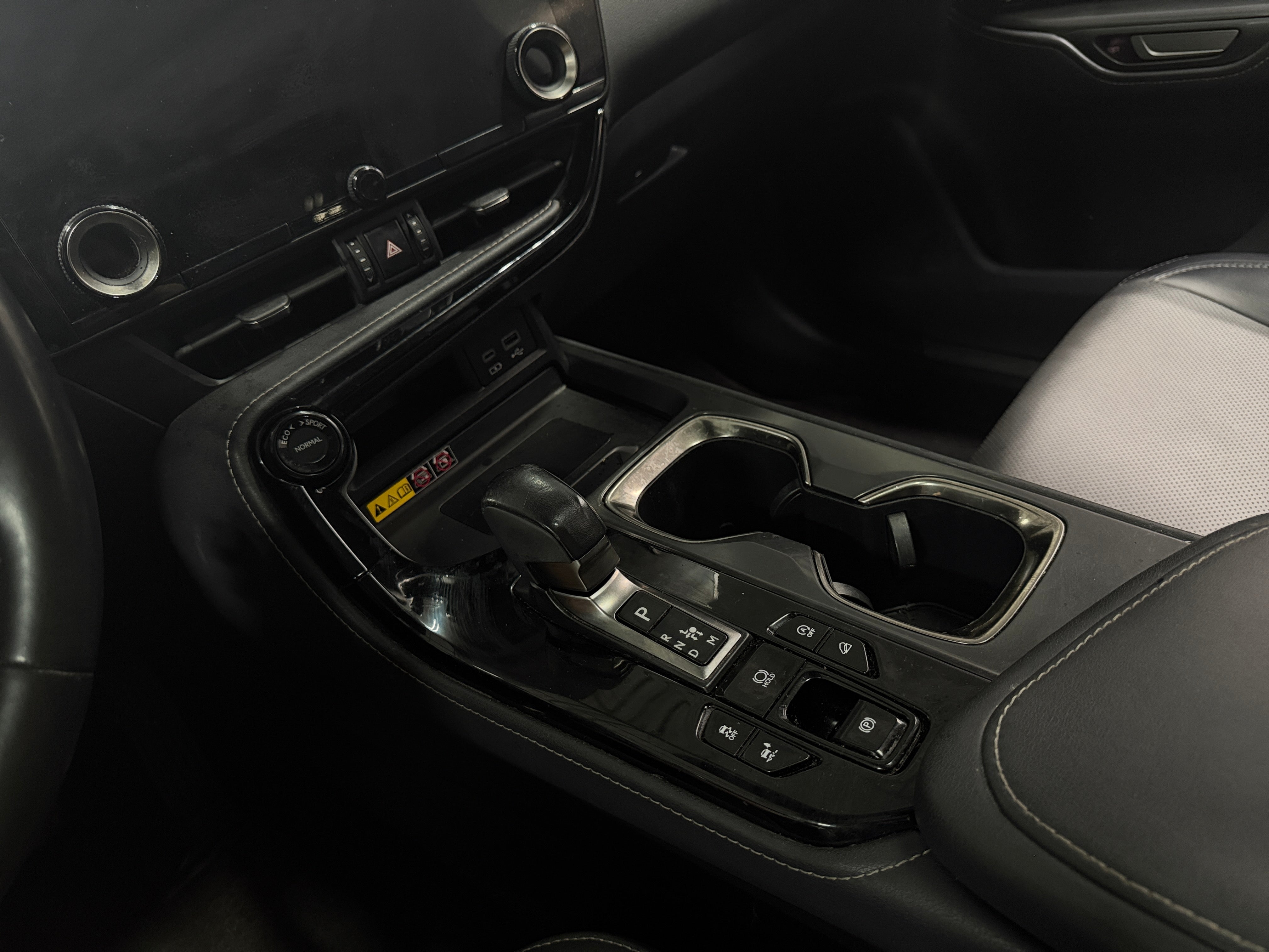 2022 Lexus NX 350 - Photo 6