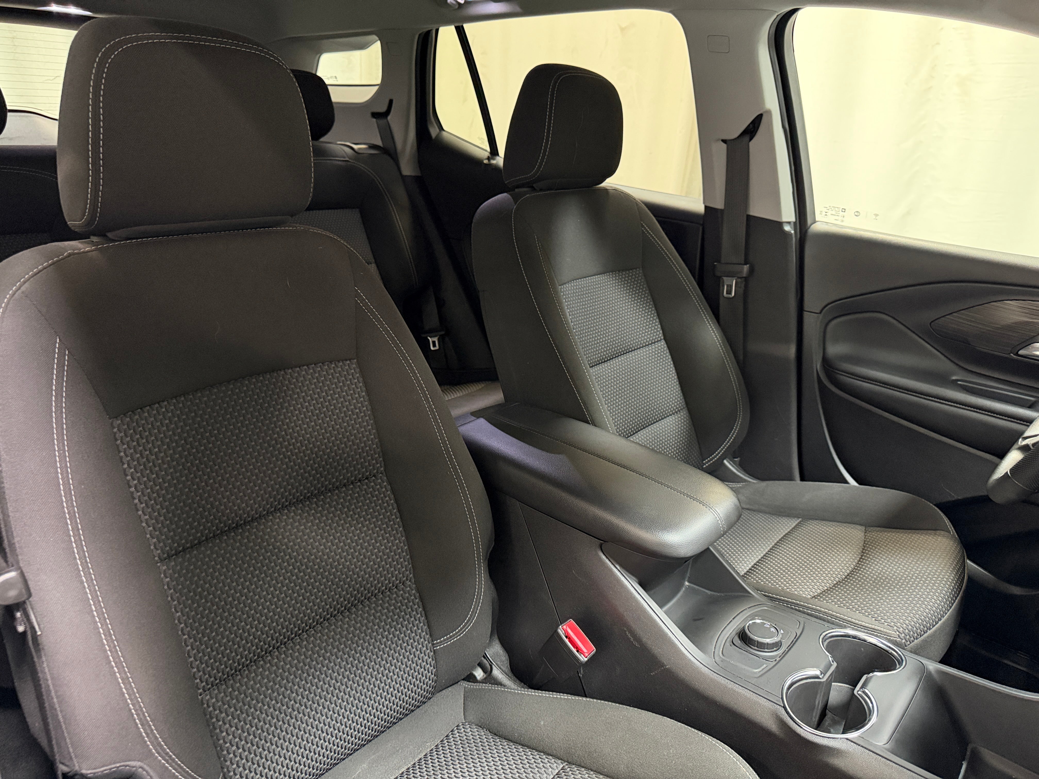 2024 GMC Terrain SLE - Photo 5