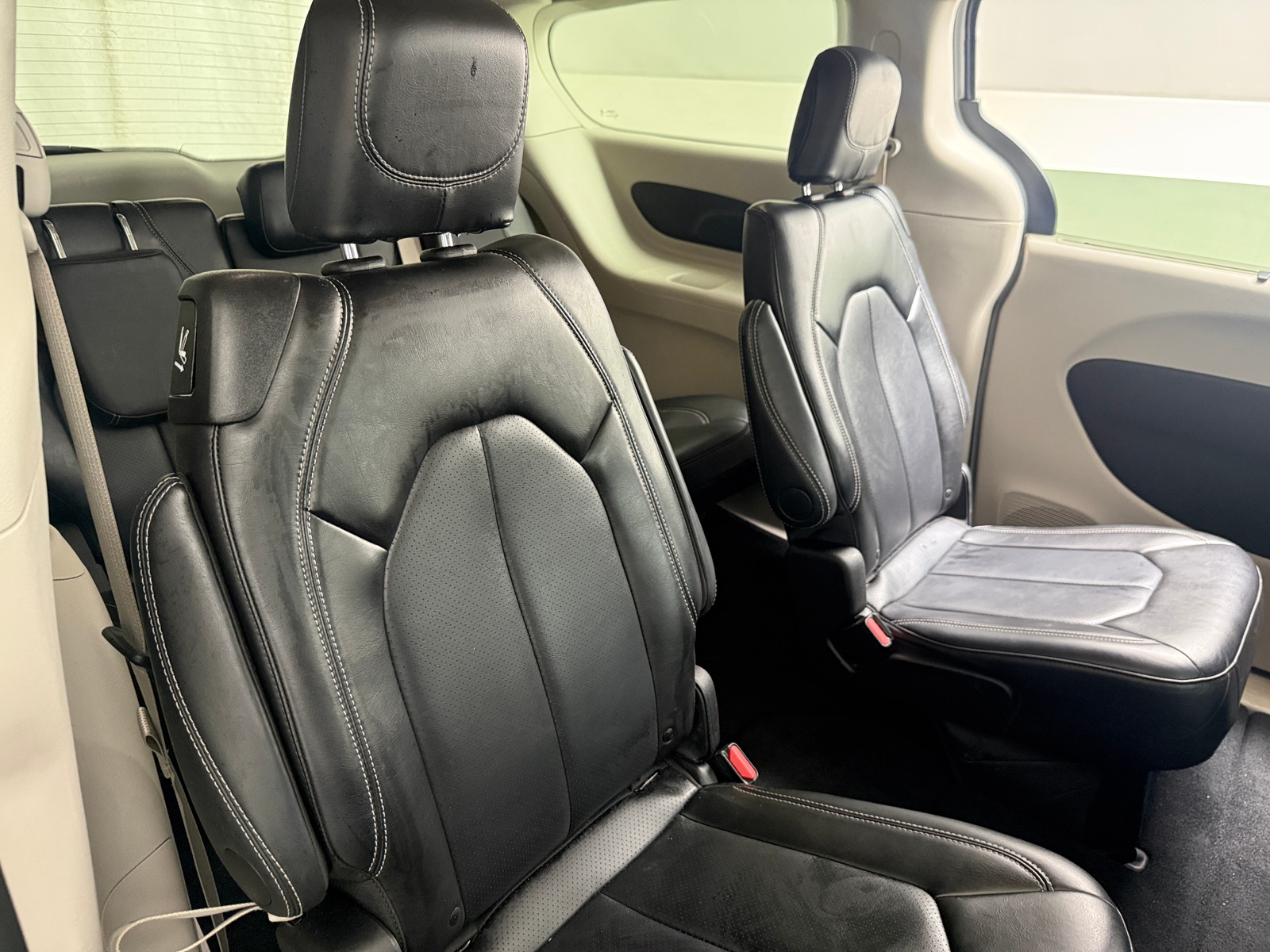 Thumbnail: 2024 Chrysler Pacifica - 5