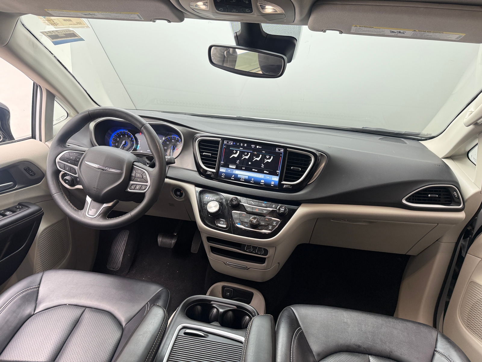 Thumbnail: 2024 Chrysler Pacifica - 2