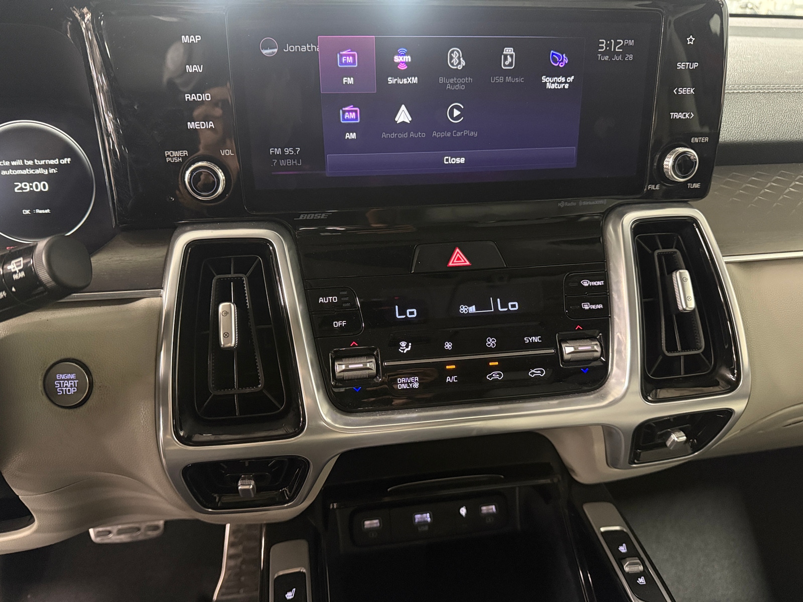 Thumbnail: 2022 Kia Sorento - 3