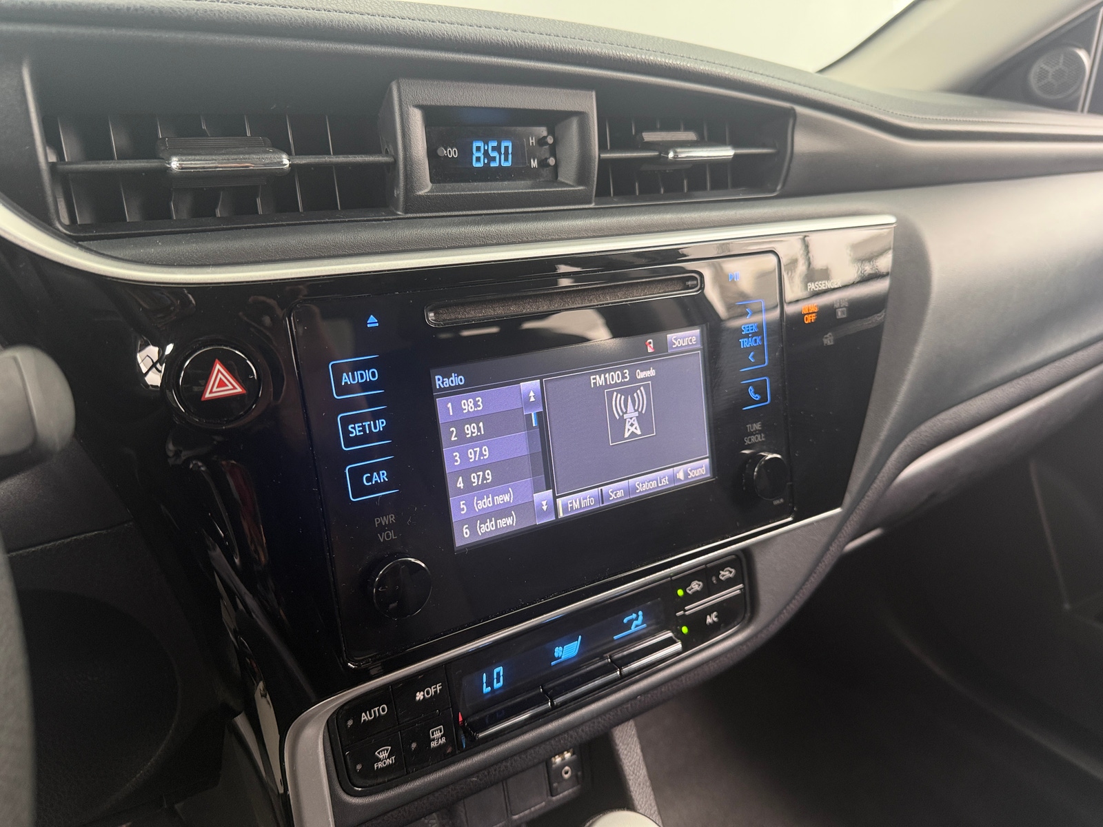 Thumbnail: 2017 Toyota Corolla - 4