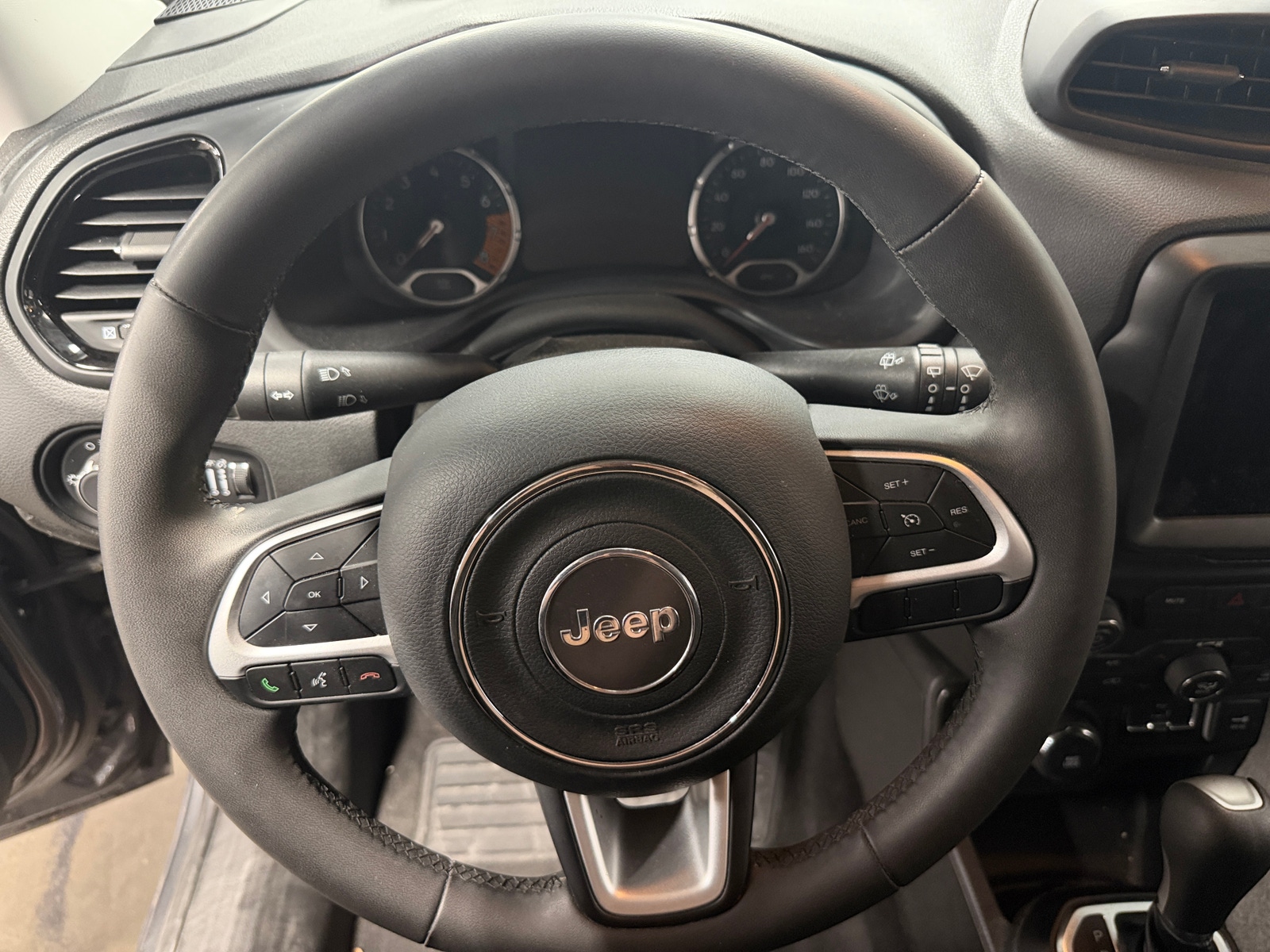Thumbnail: 2023 Jeep Renegade - 5