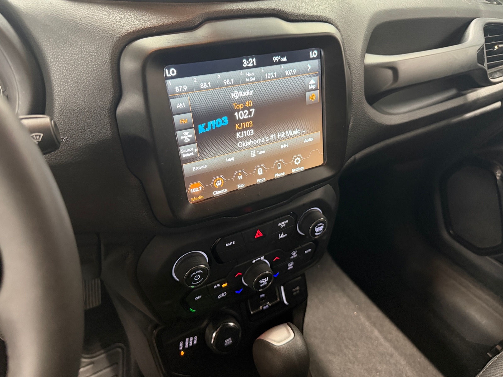 Thumbnail: 2023 Jeep Renegade - 4