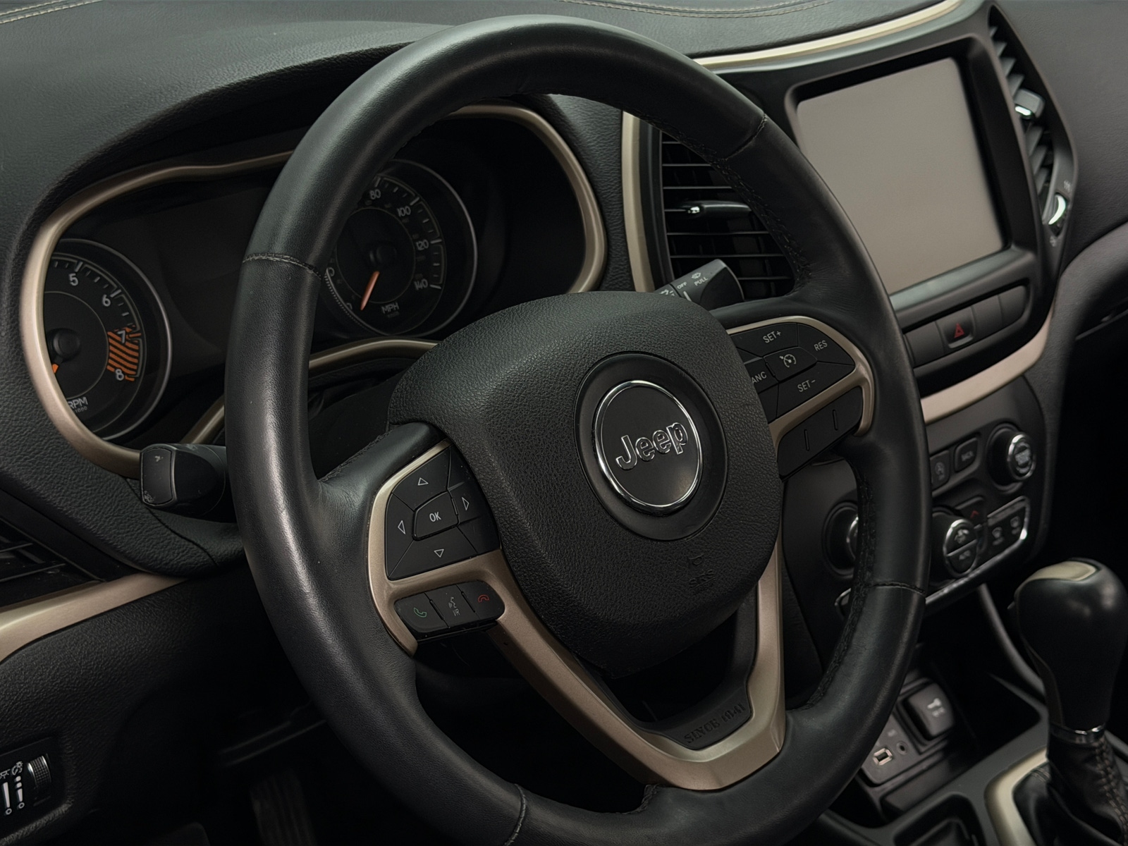 Thumbnail: 2015 Jeep Cherokee - 4