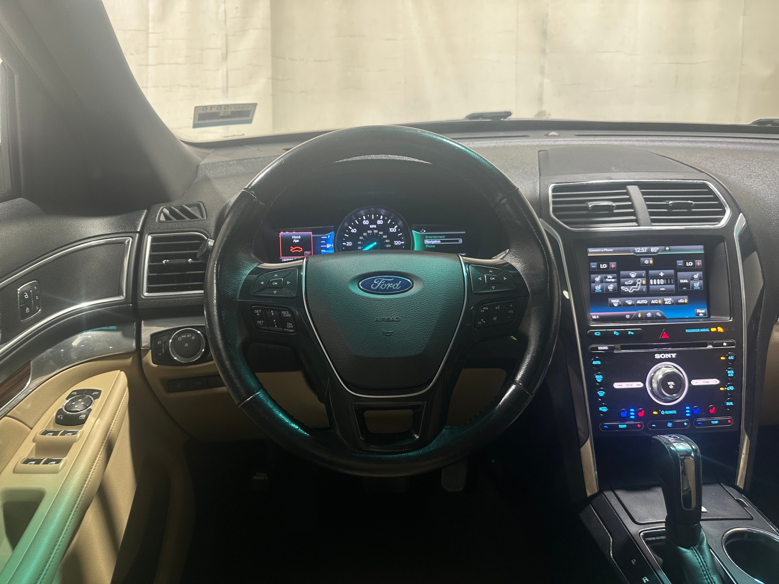 Thumbnail: 2016 Ford Explorer - 4
