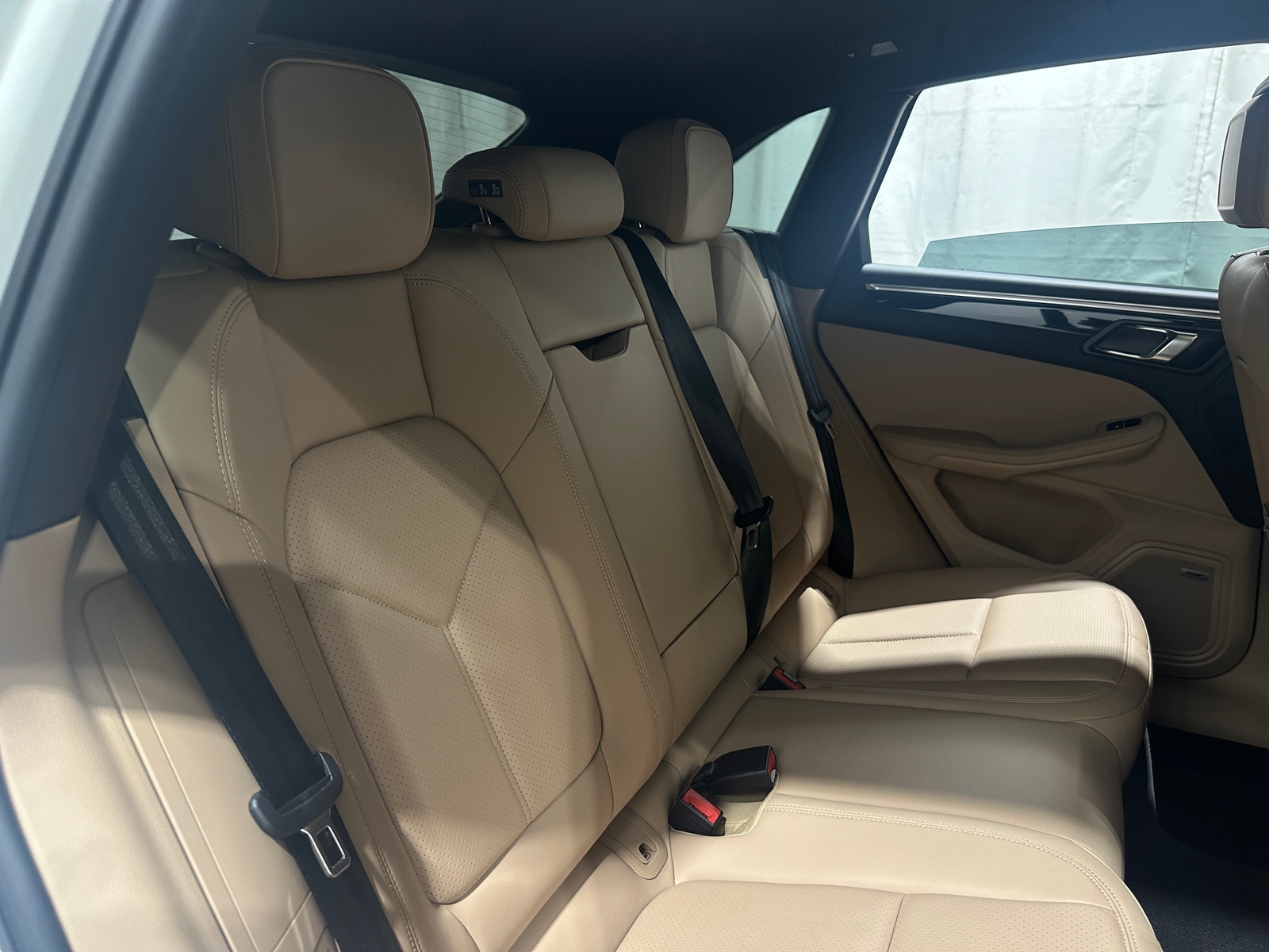 Thumbnail: 2021 Porsche Macan - 5