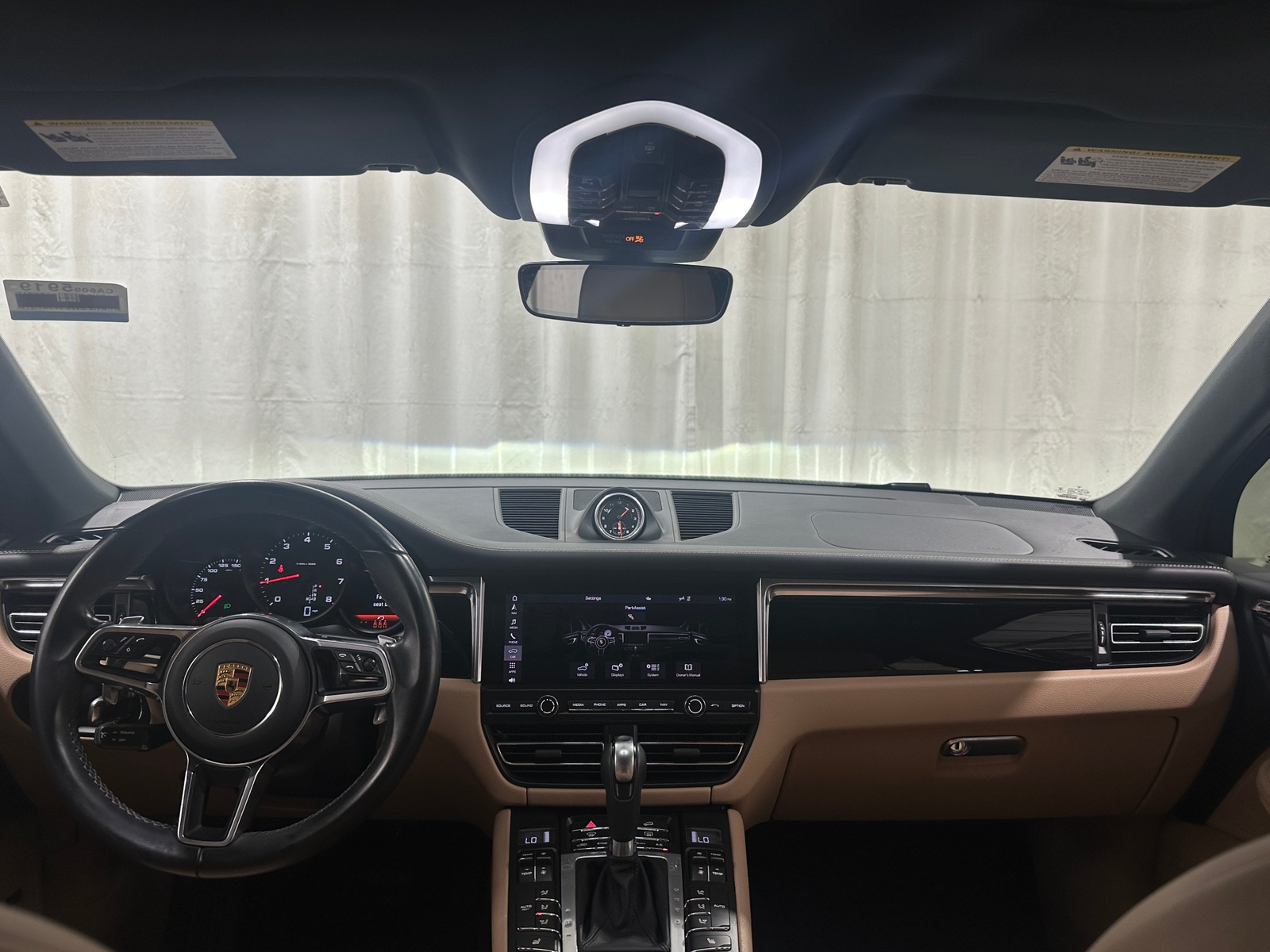 Thumbnail: 2021 Porsche Macan - 2