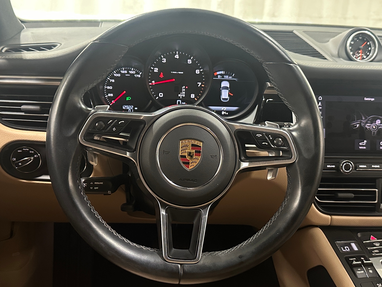 Thumbnail: 2021 Porsche Macan - 4