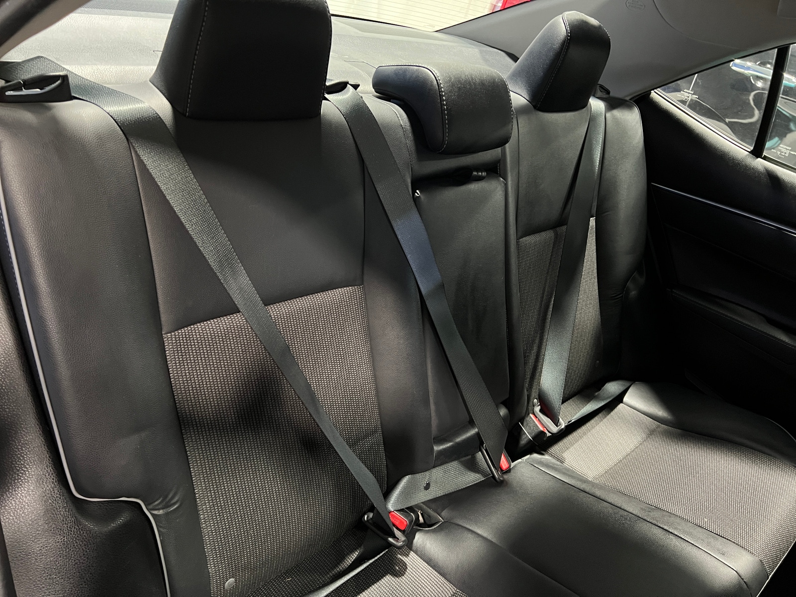 Thumbnail: 2015 Toyota Corolla - 6